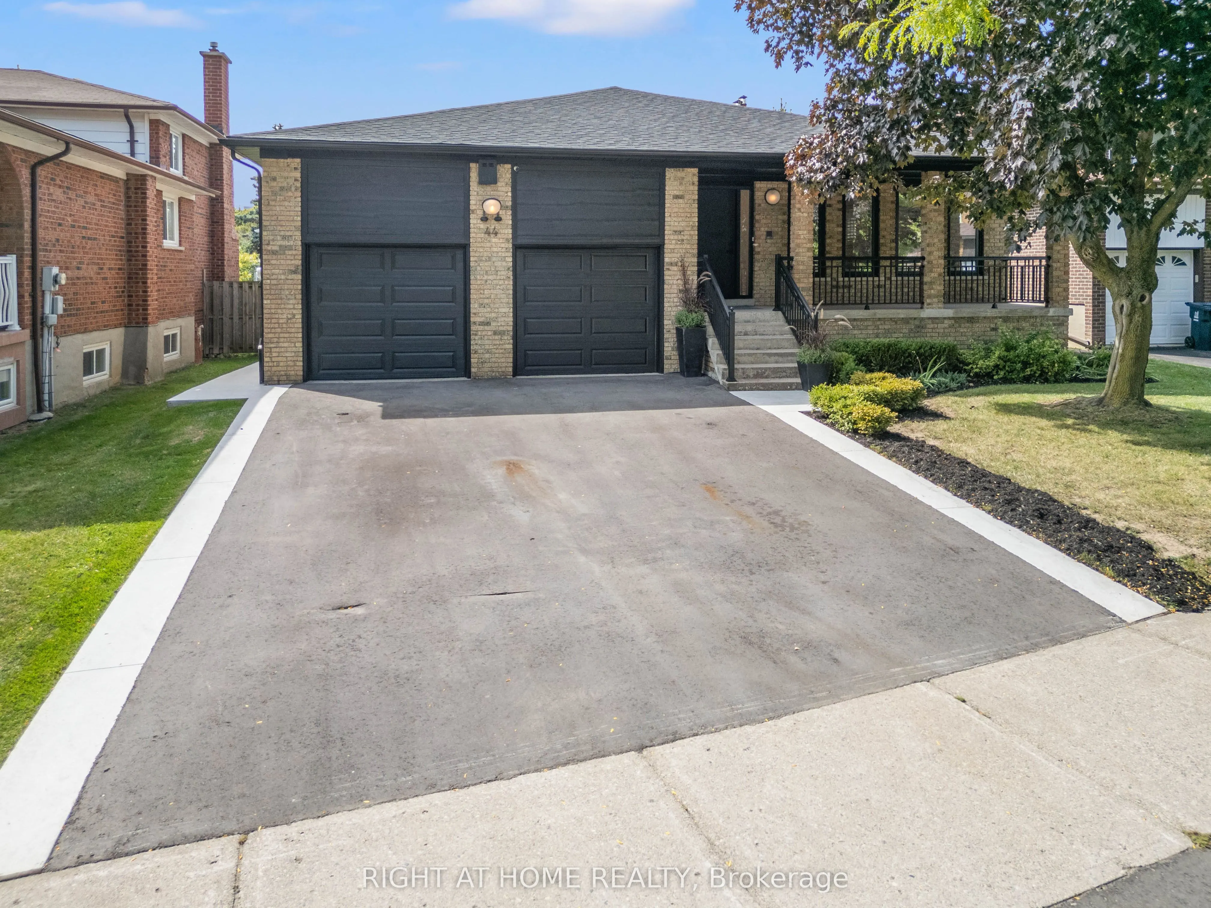 44 Beamsville Drive