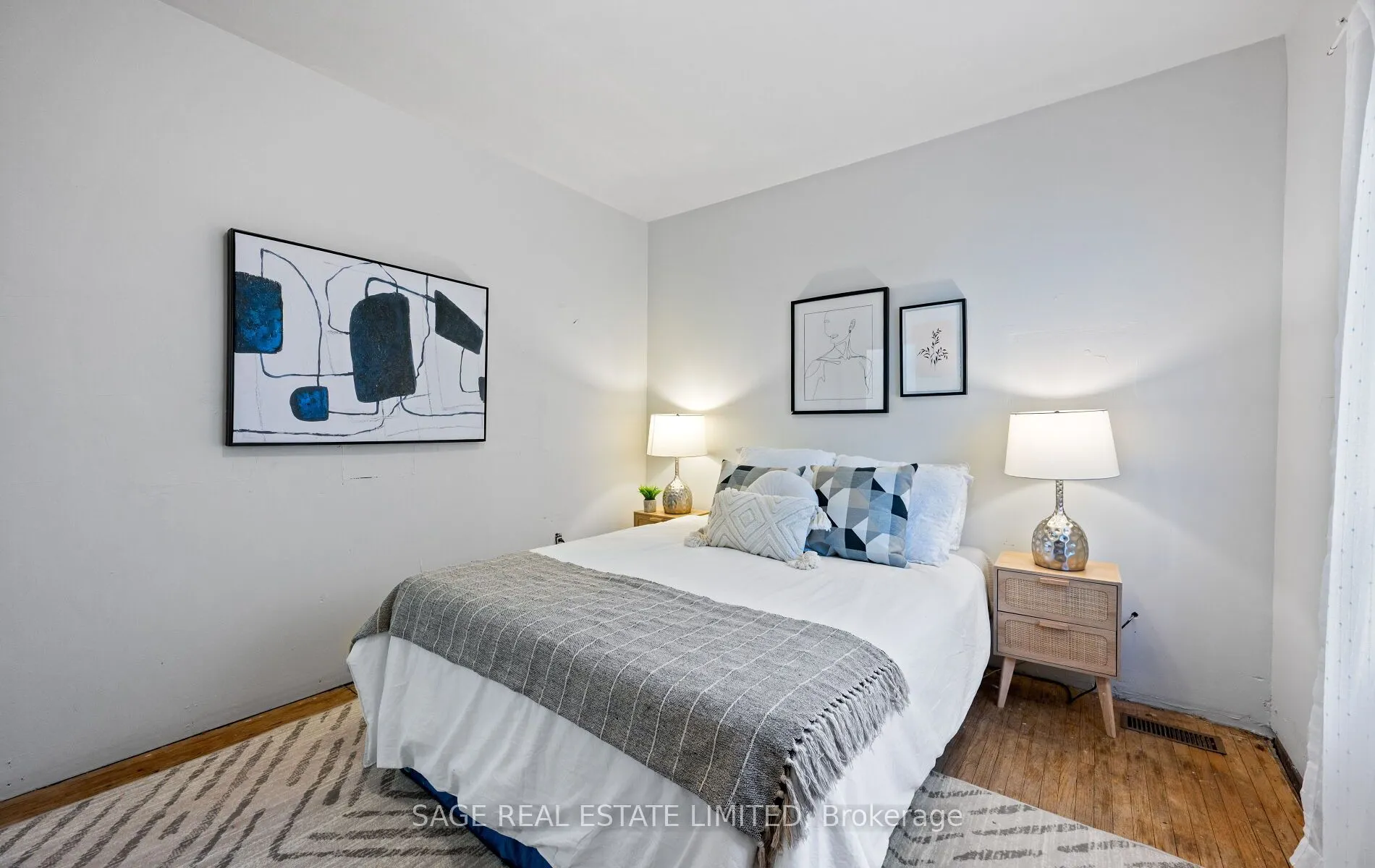 33 Avonlea Boulevard