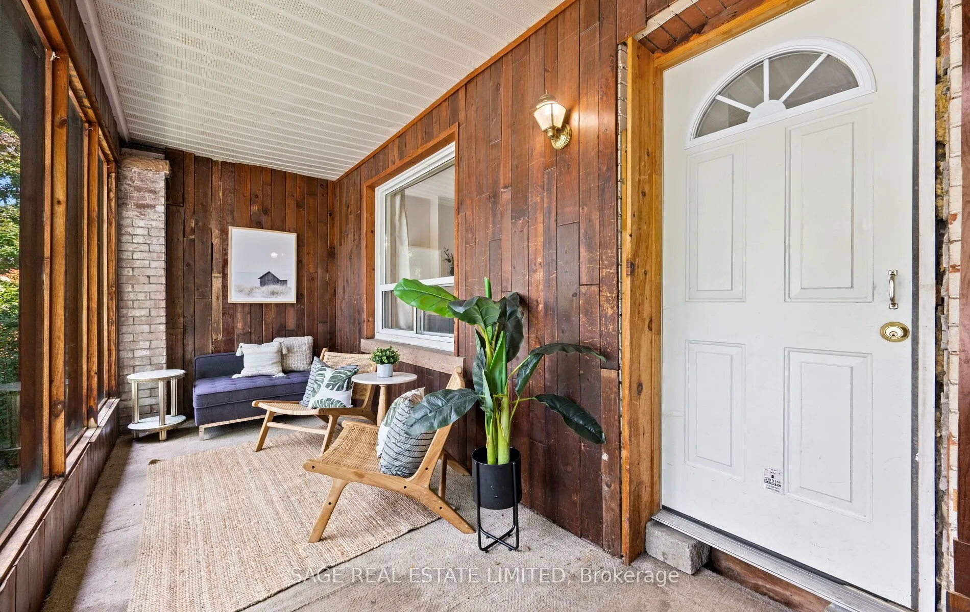33 Avonlea Boulevard