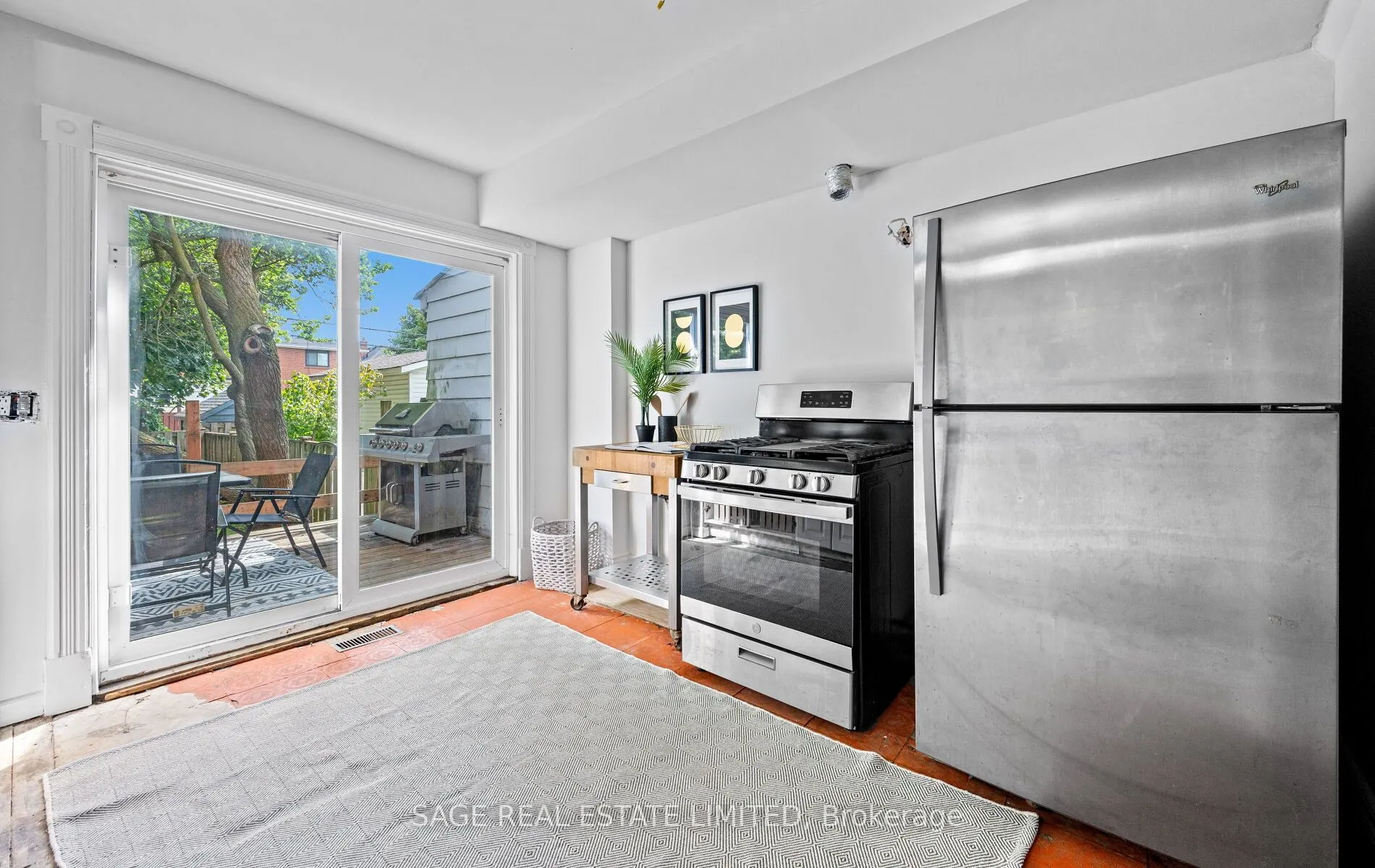 33 Avonlea Boulevard