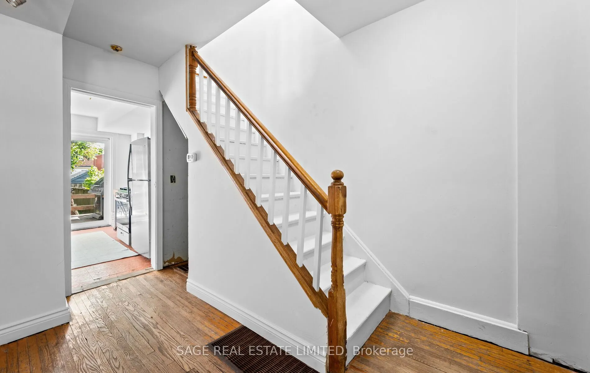33 Avonlea Boulevard