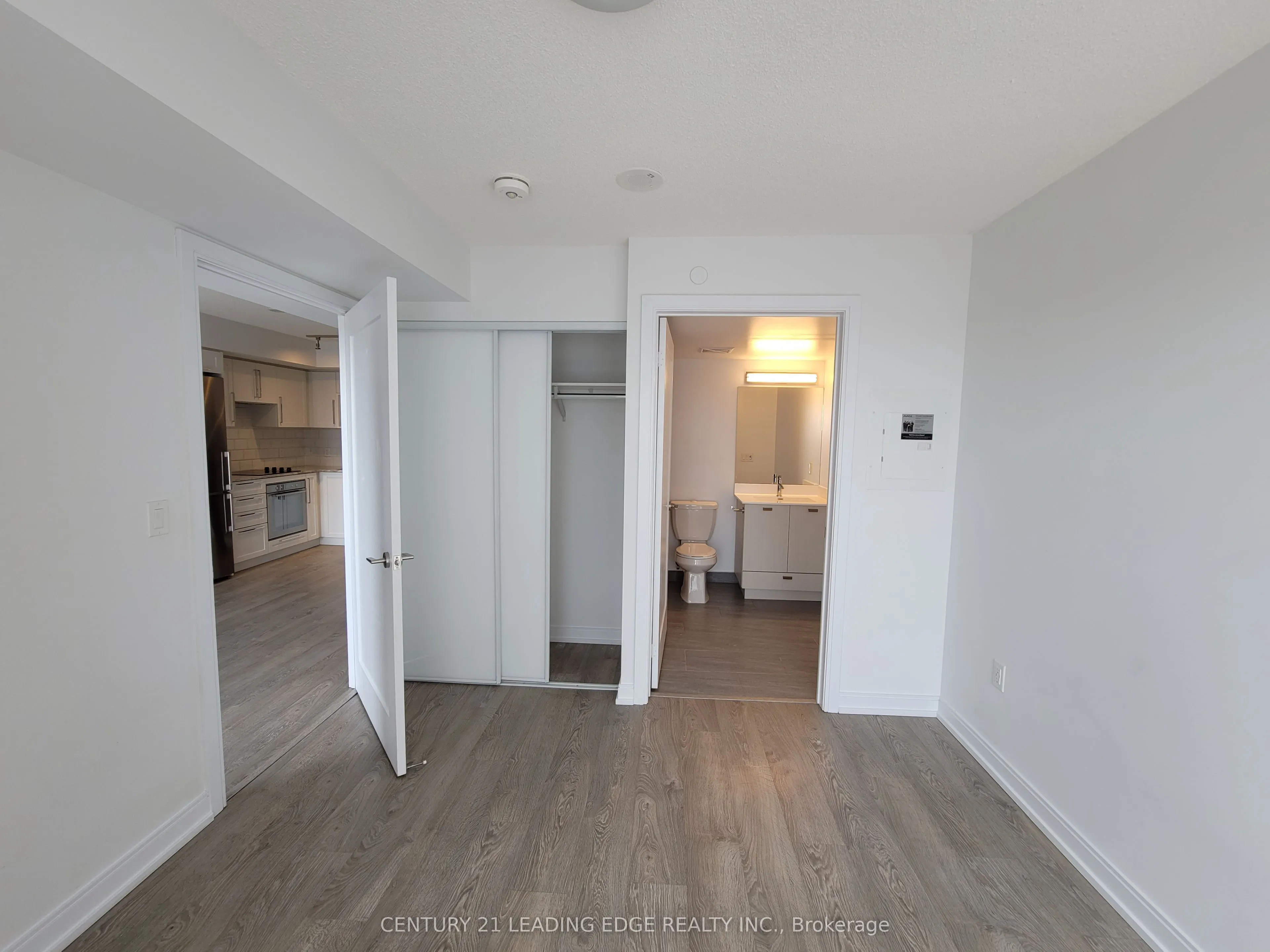 275 Village Green Square, #1525