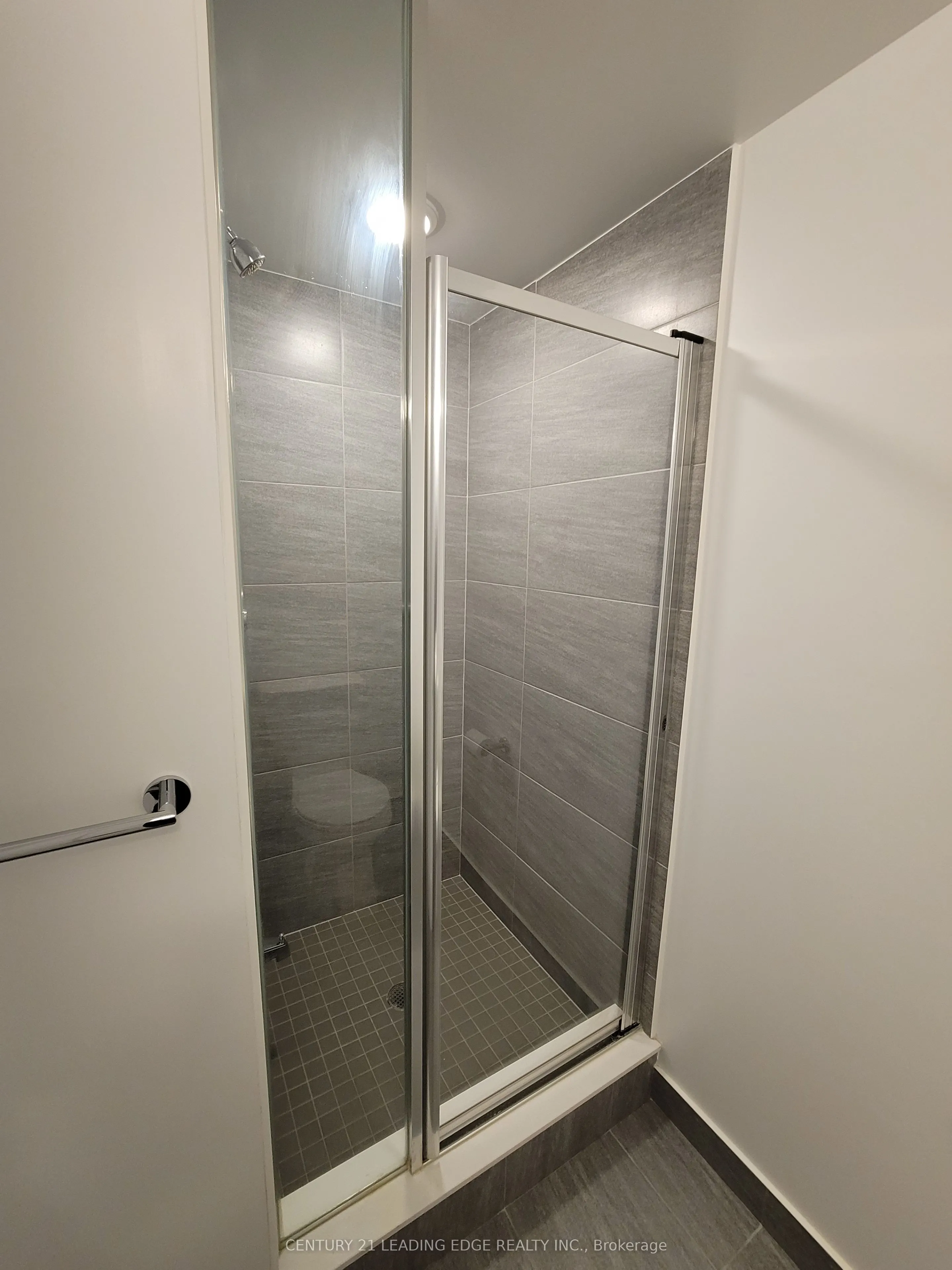 275 Village Green Square, #1525