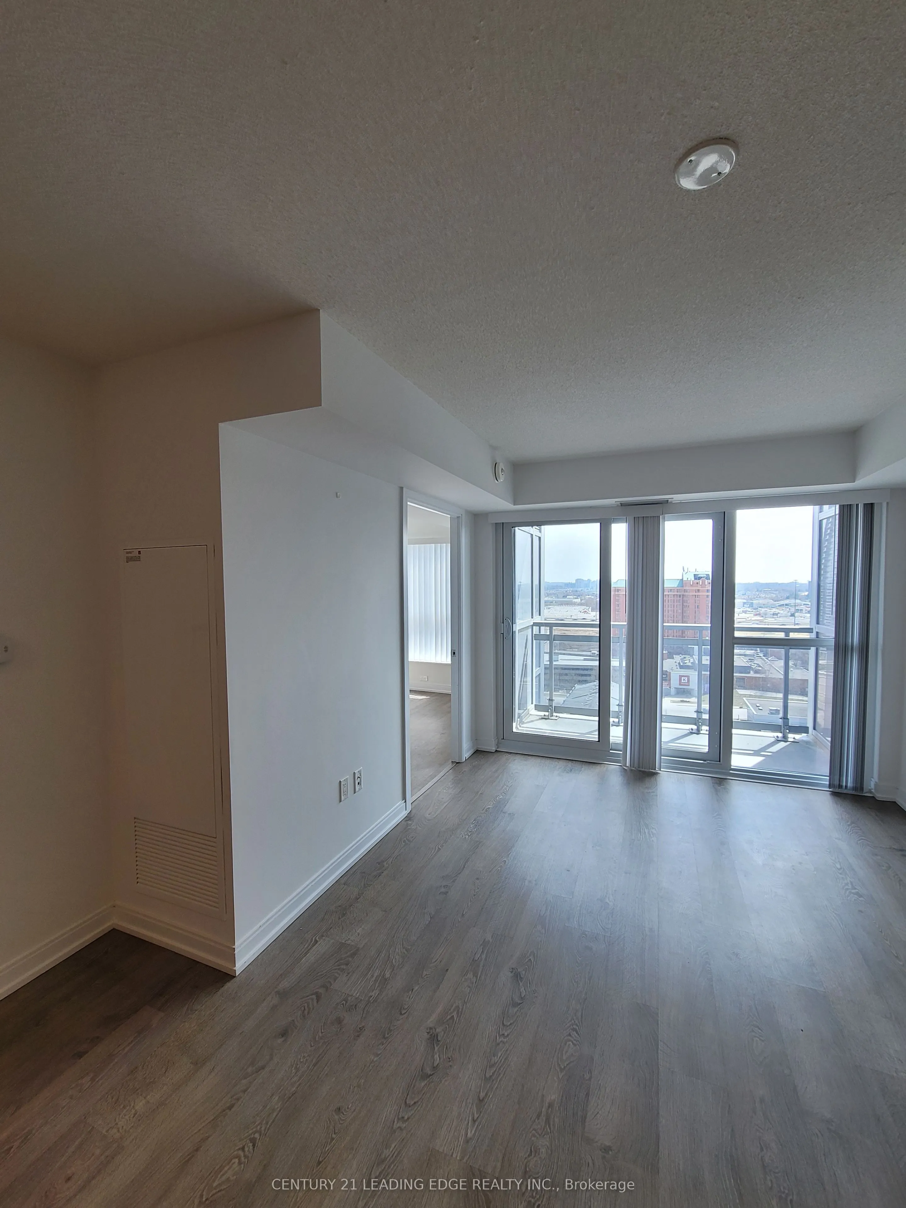 275 Village Green Square, #1525