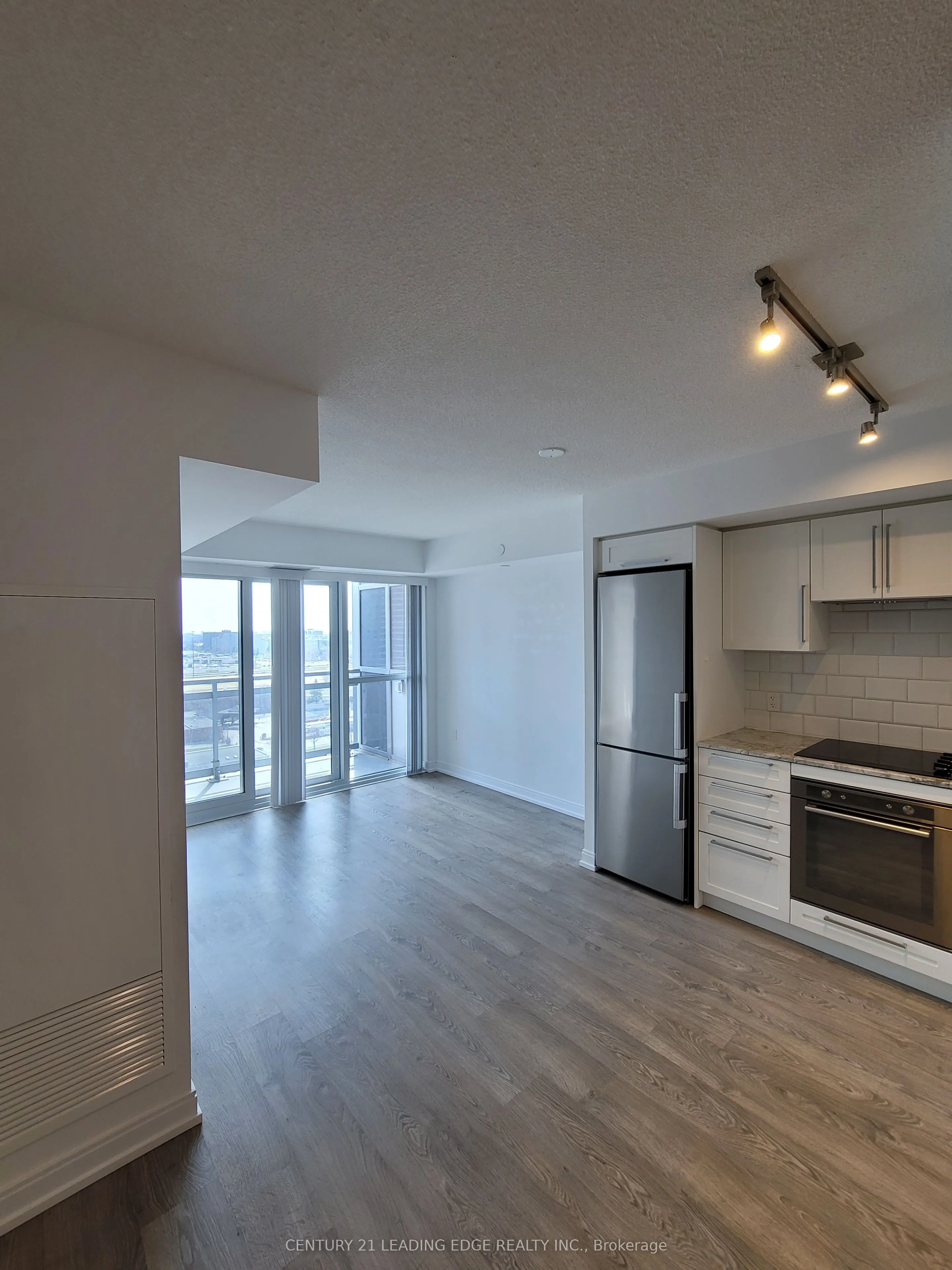 275 Village Green Square, #1525