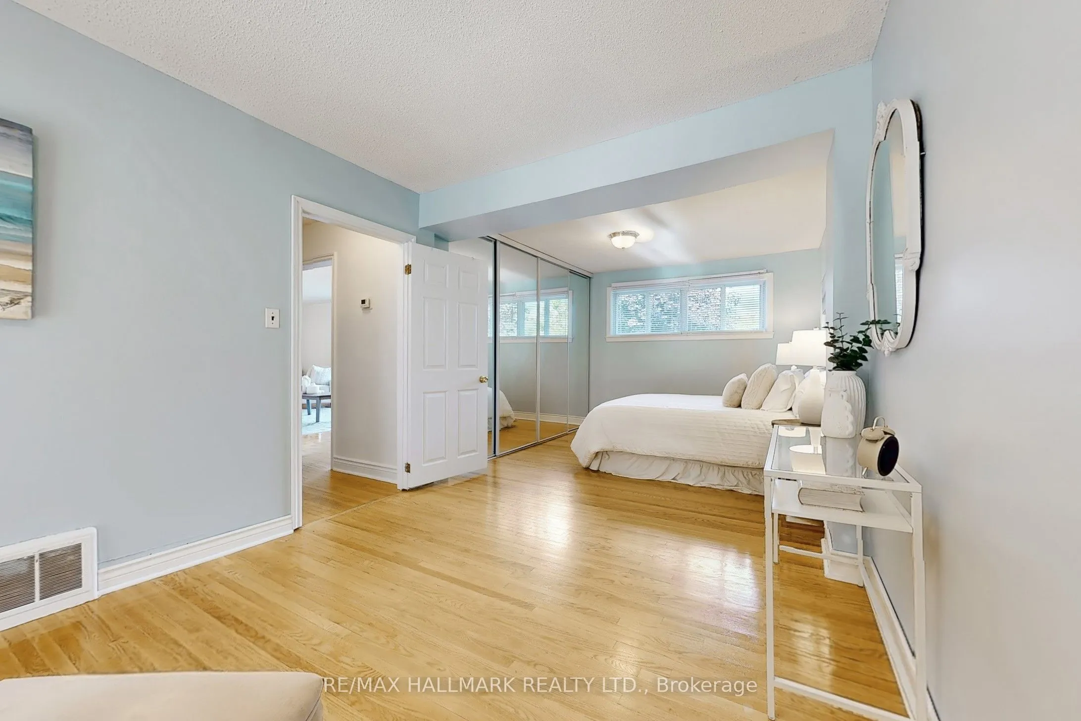 6 Gradwell Drive