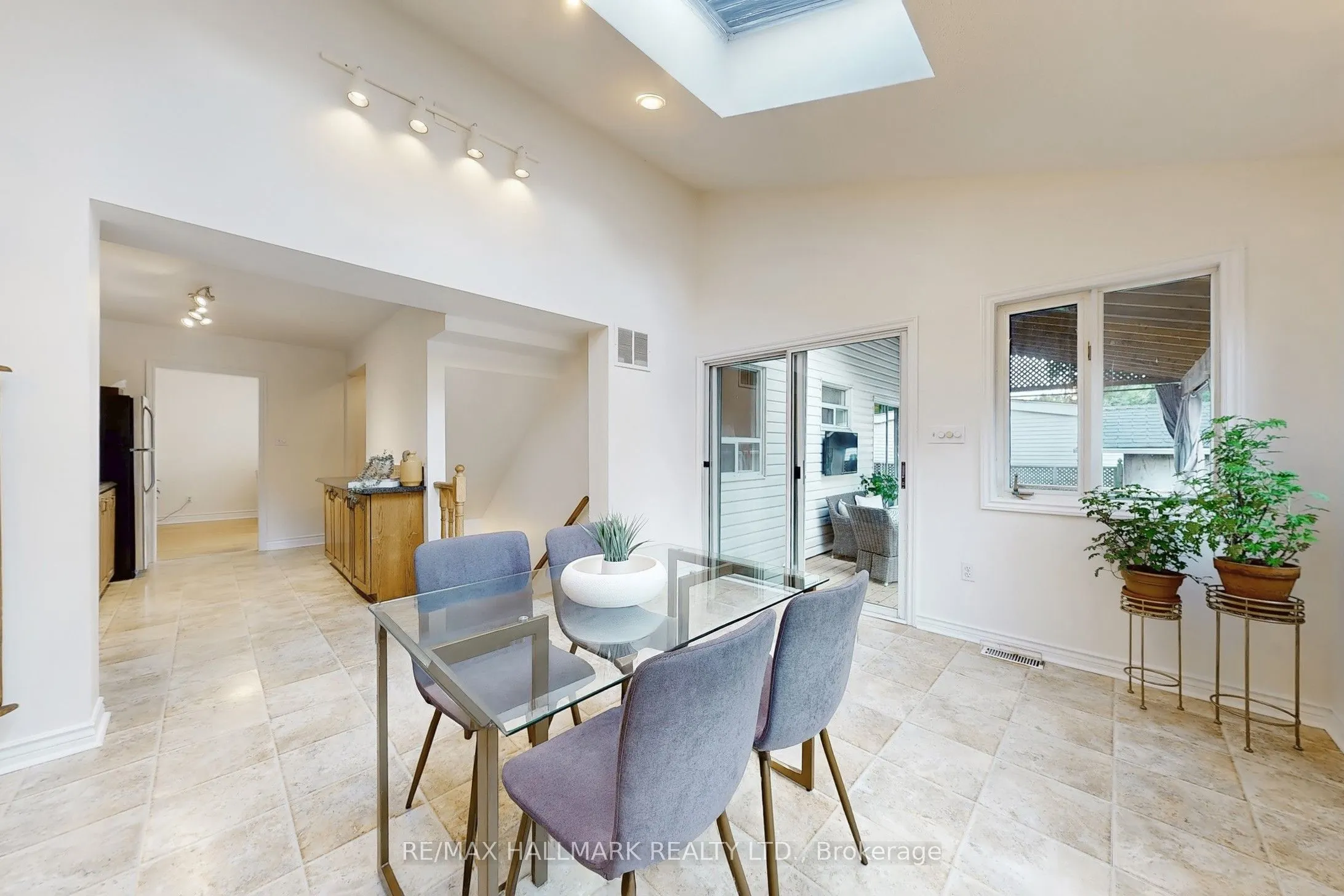 6 Gradwell Drive