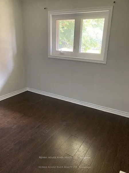 152 Thickson Road N