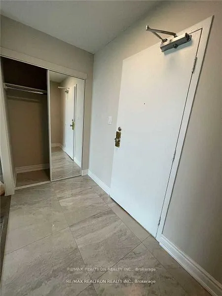 100 Wingarden Court, #1105