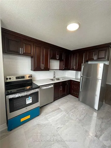 100 Wingarden Court, #1105