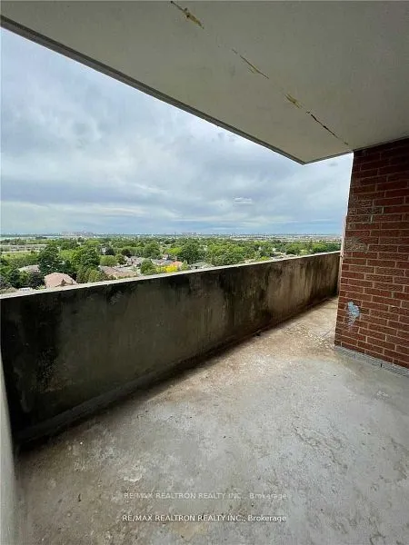 100 Wingarden Court, #1105