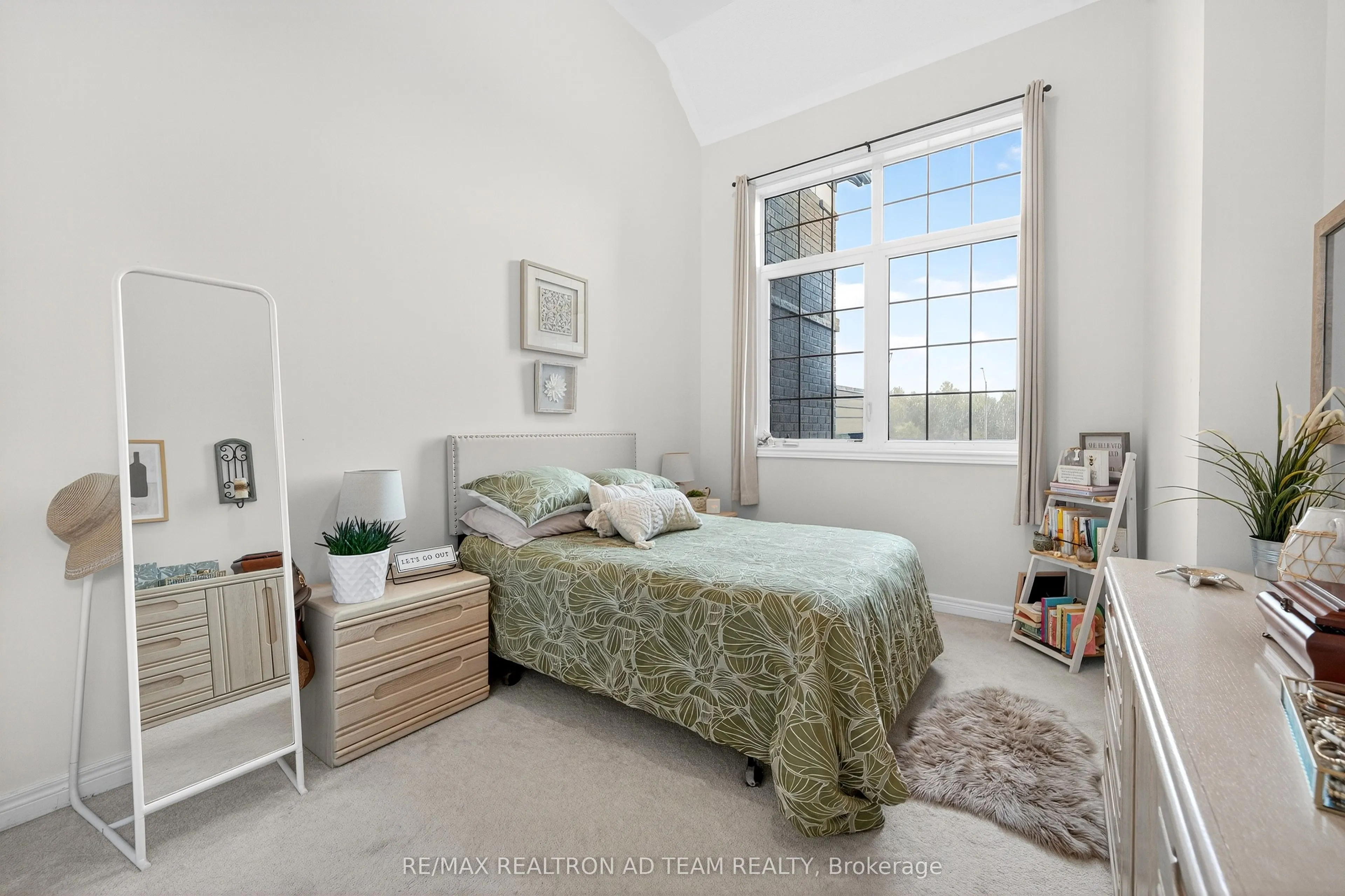 1153 Enchanted Crescent