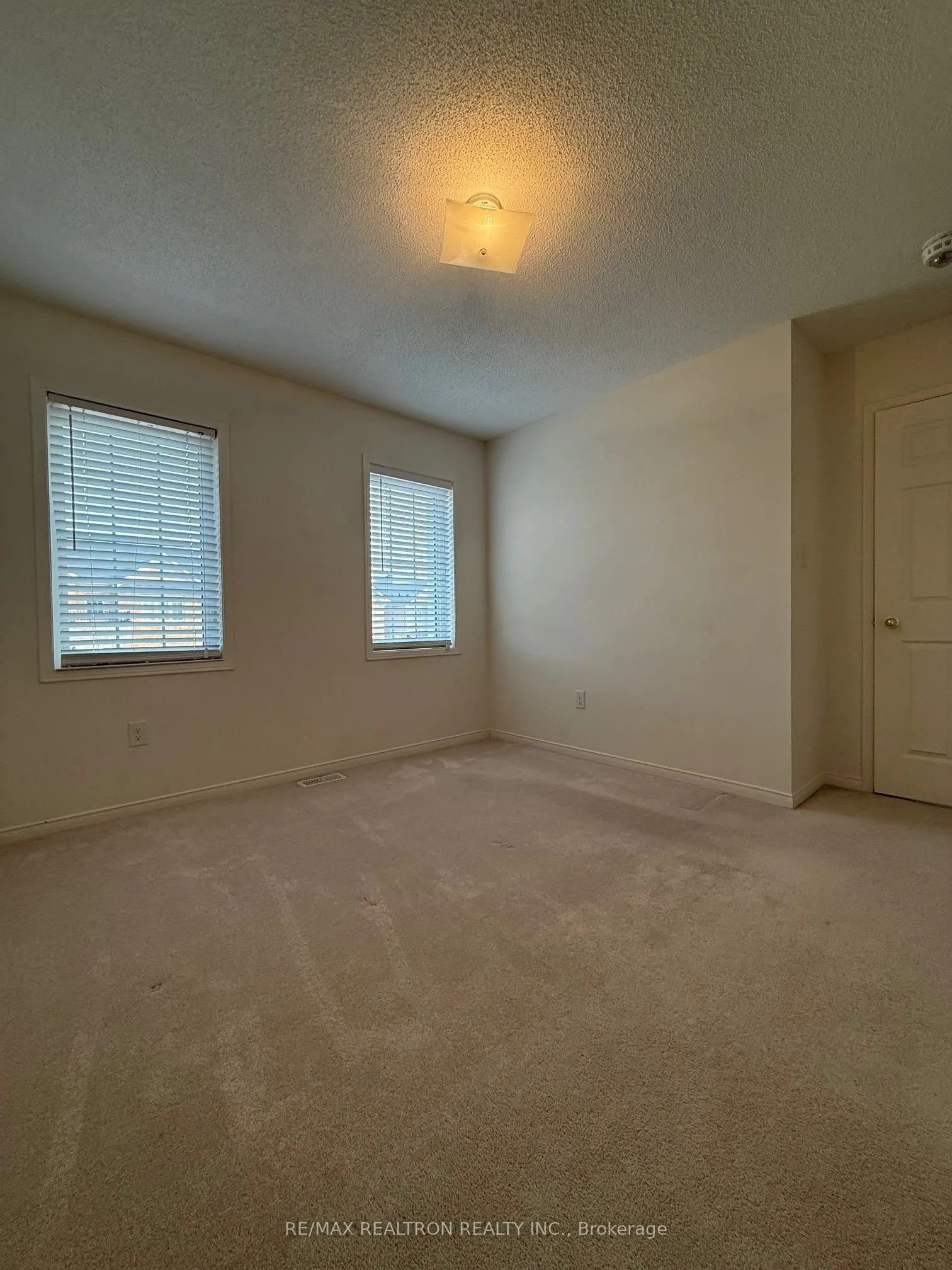 45 Skelton Crescent