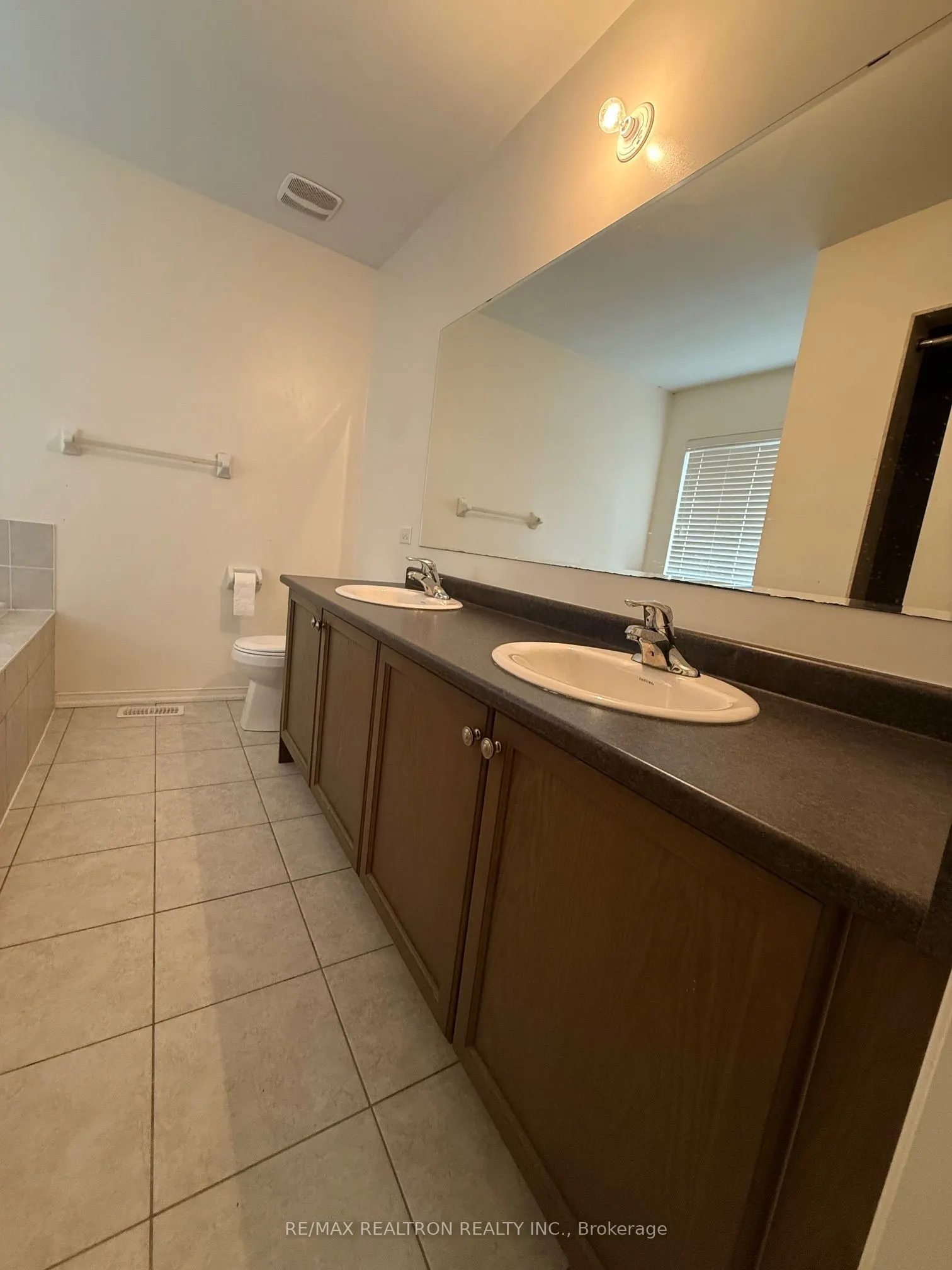 45 Skelton Crescent