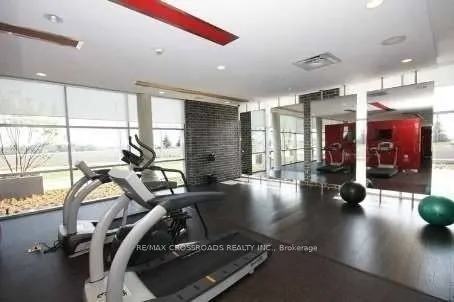 135 Village Green Square, #3115