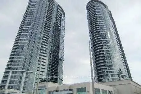 135 Village Green Square, #3115