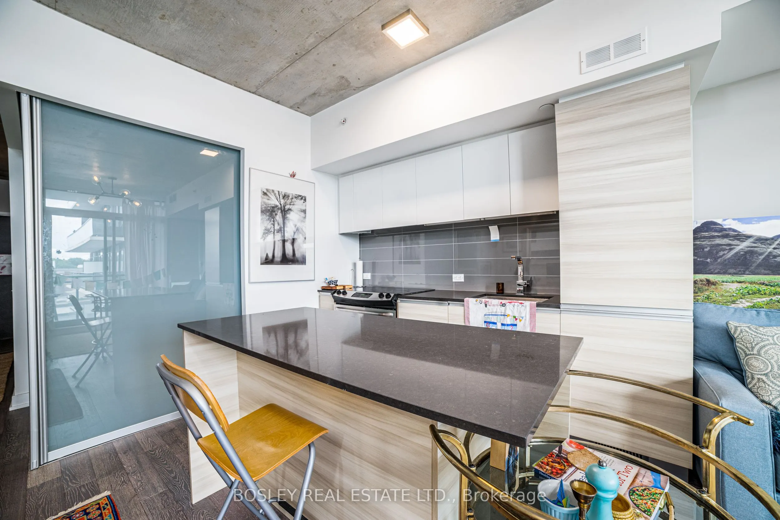 1190 Dundas Street, #601
