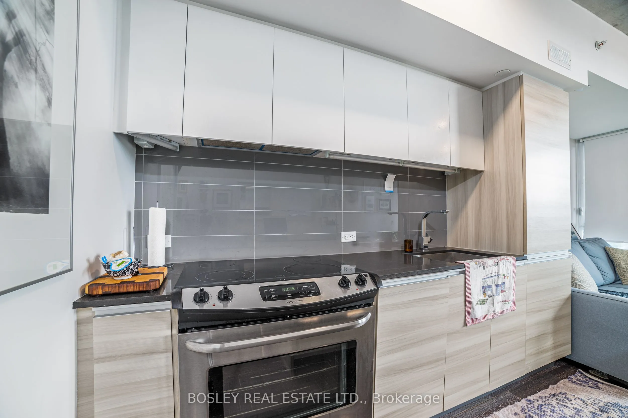 1190 Dundas Street, #601