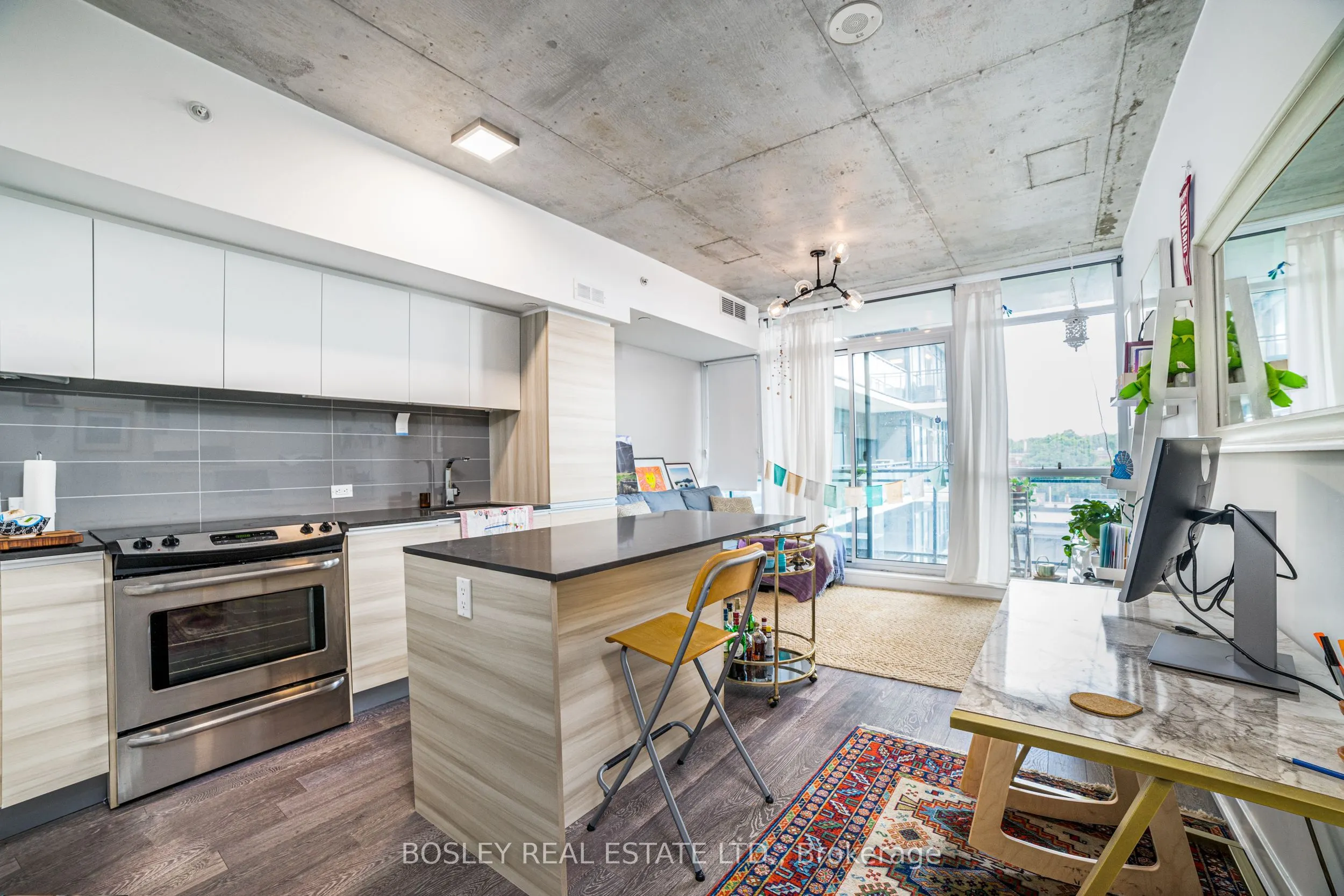 1190 Dundas Street, #601