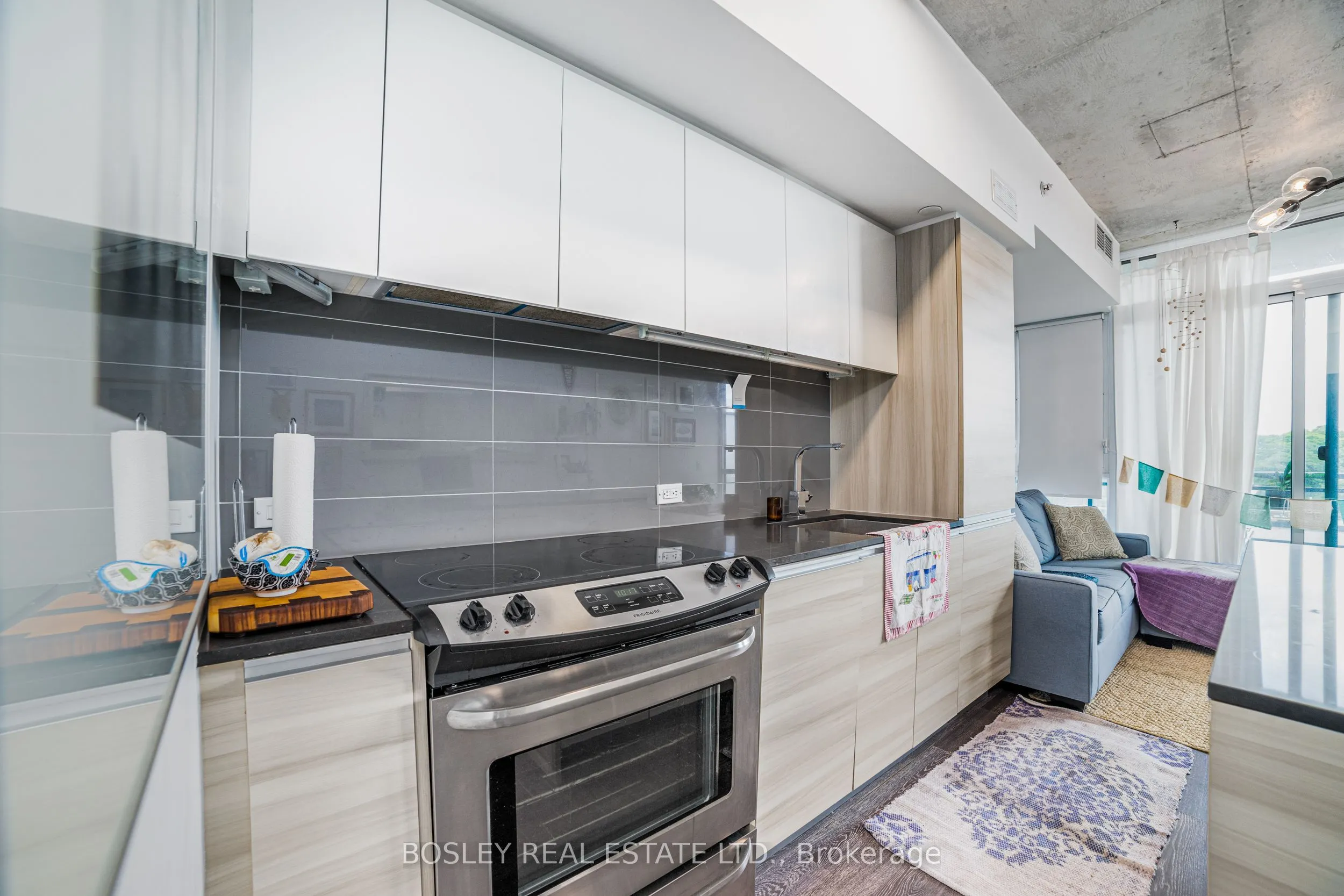 1190 Dundas Street, #601