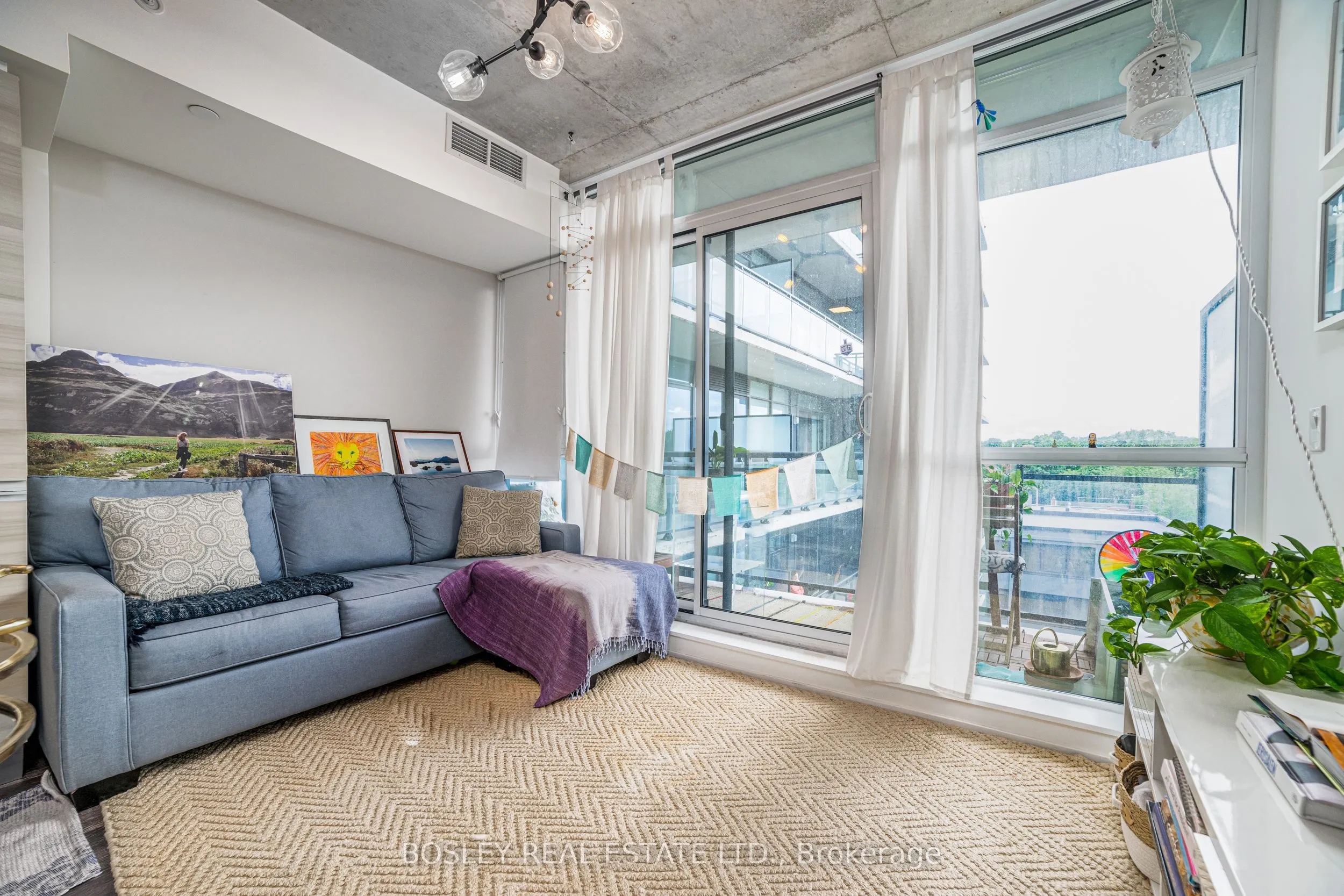1190 Dundas Street, #601