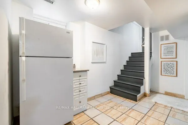 736 Woodbine Avenue, #Lower