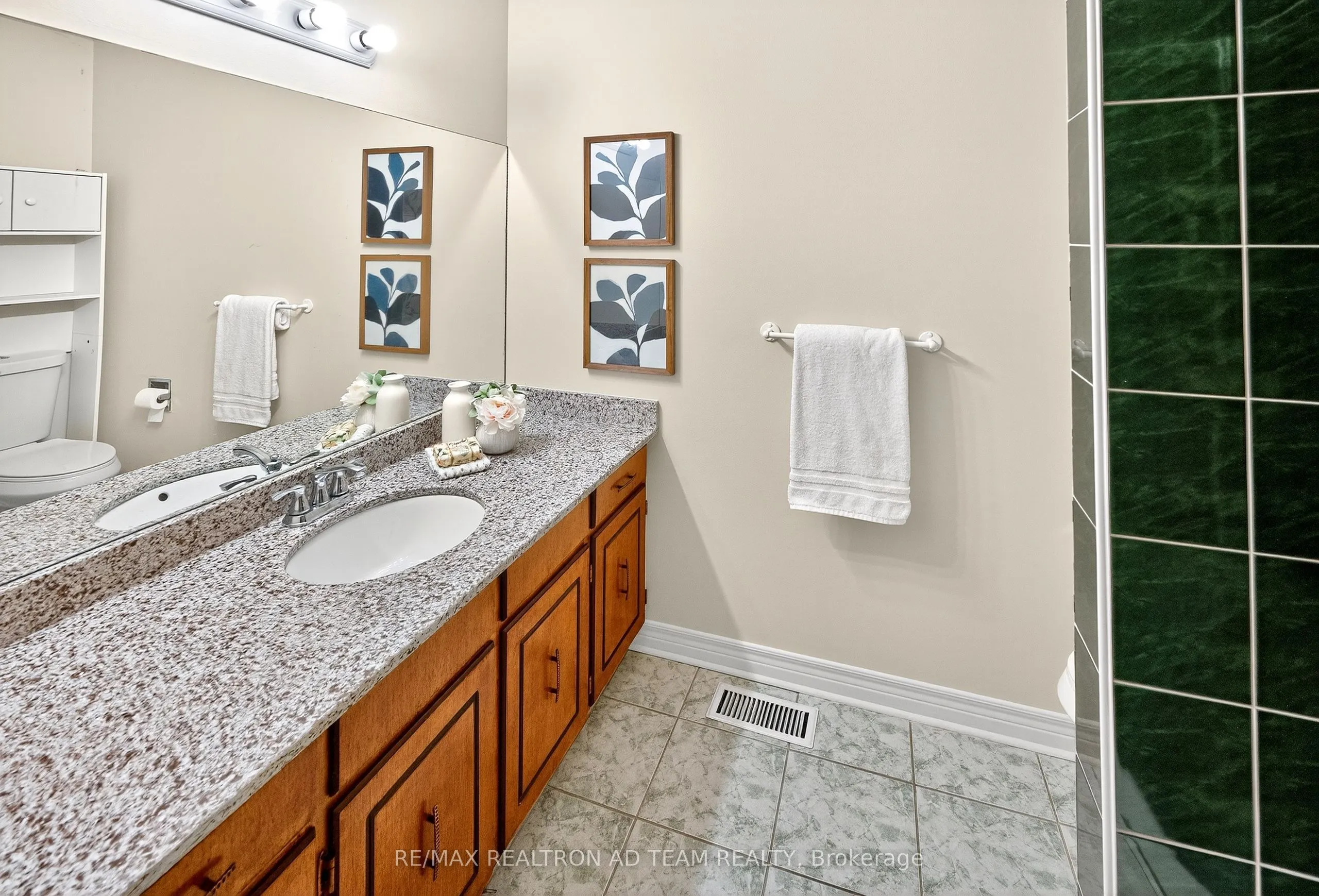 1303 Redwood Lane