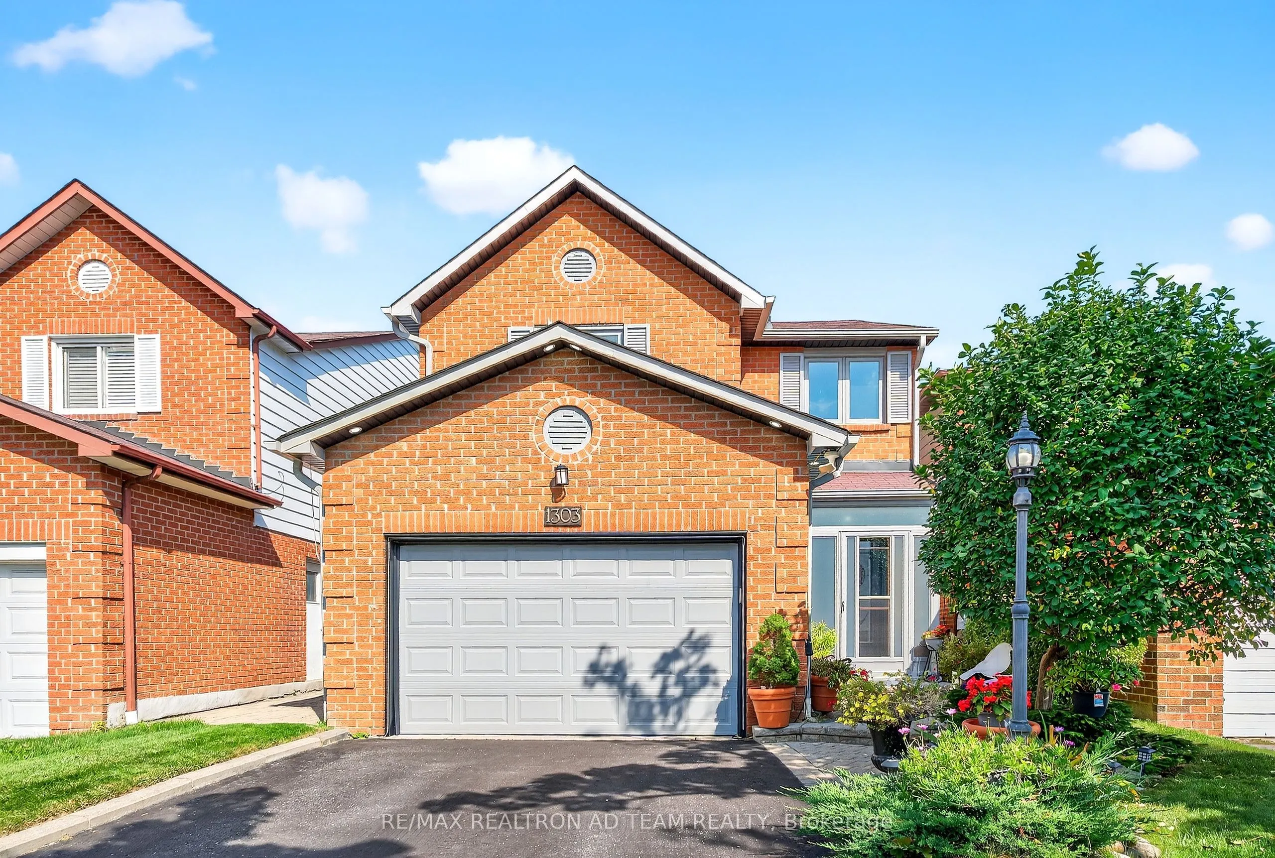 1303 Redwood Lane