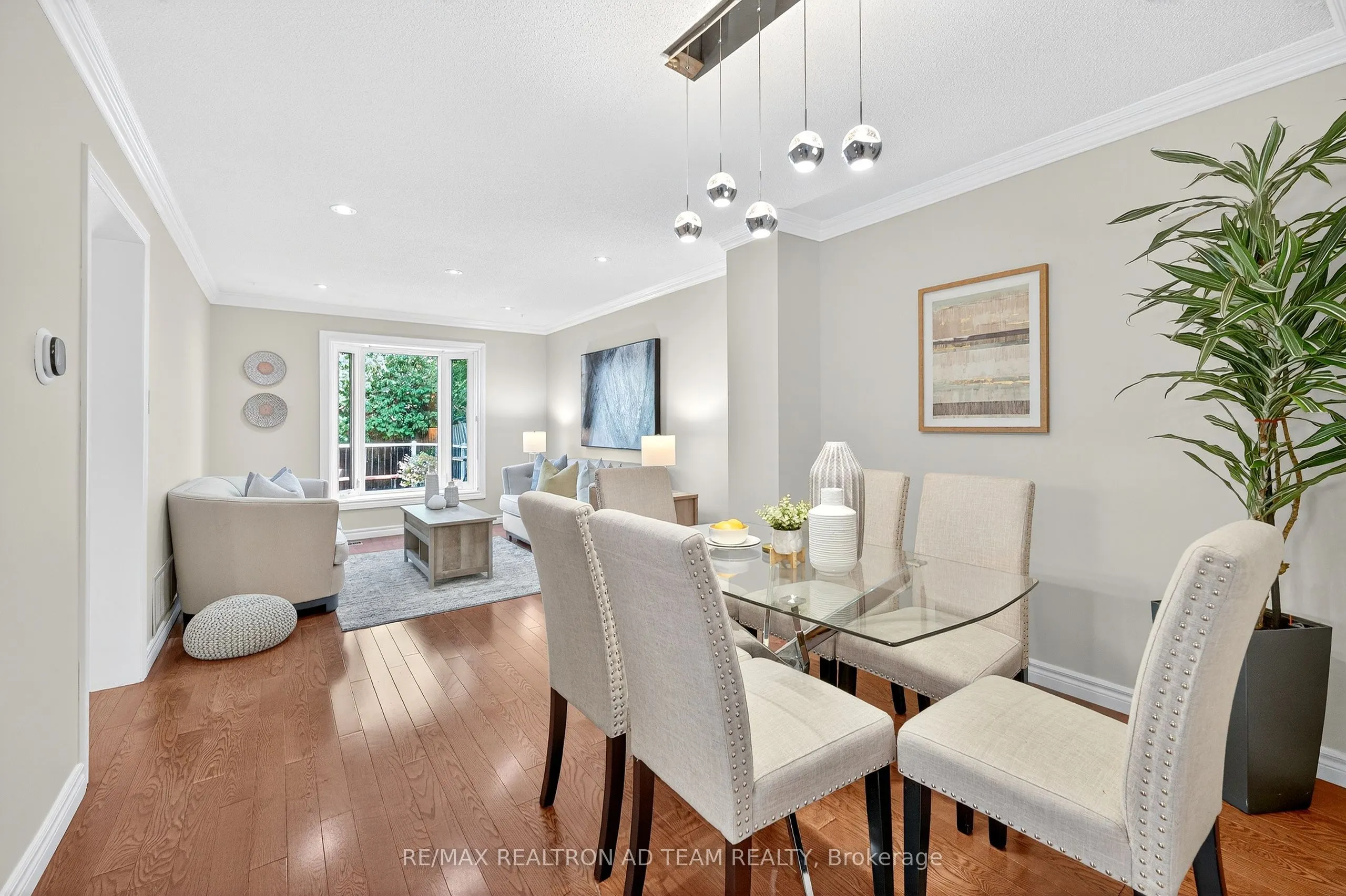 1303 Redwood Lane