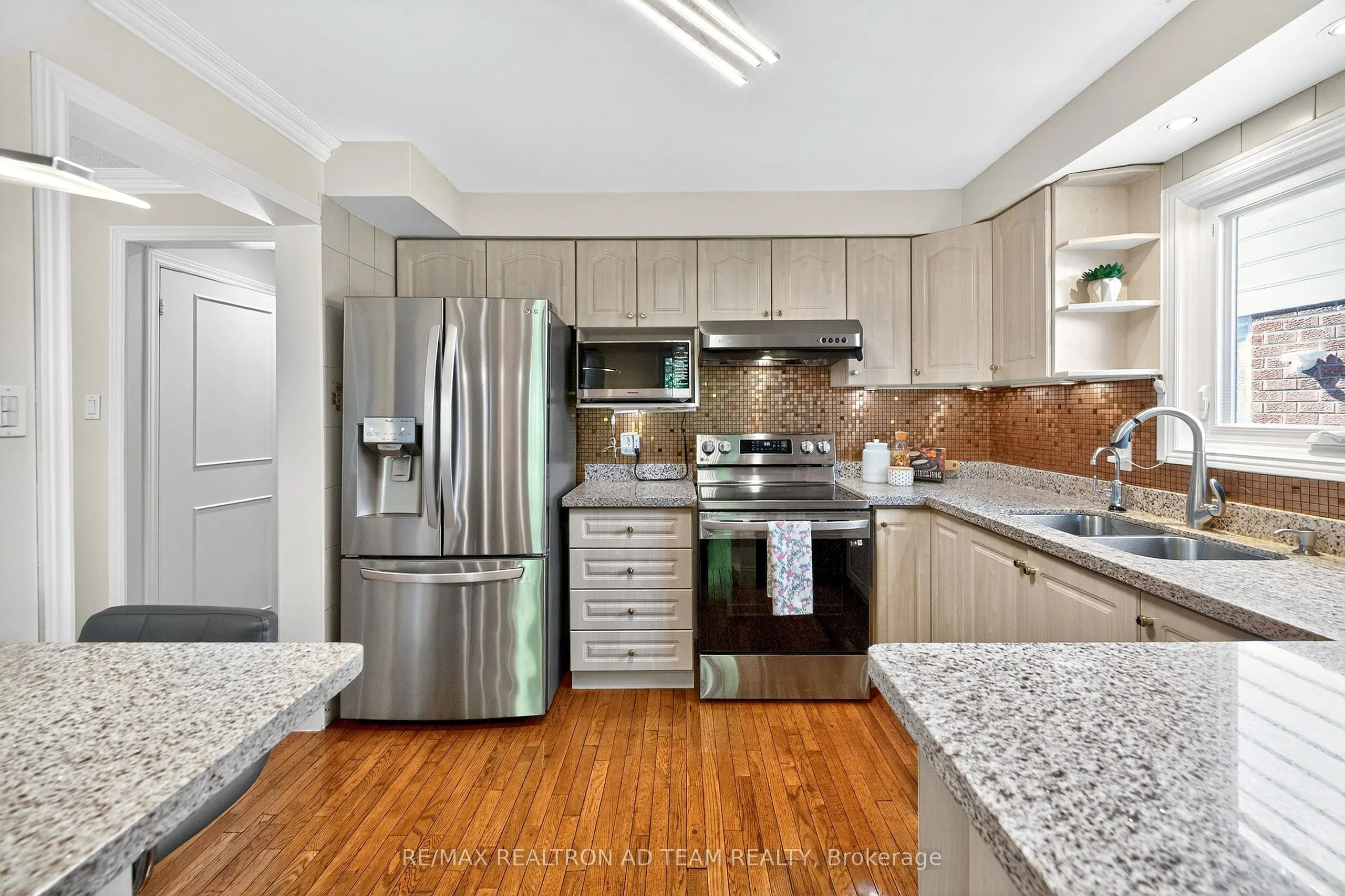 1303 Redwood Lane