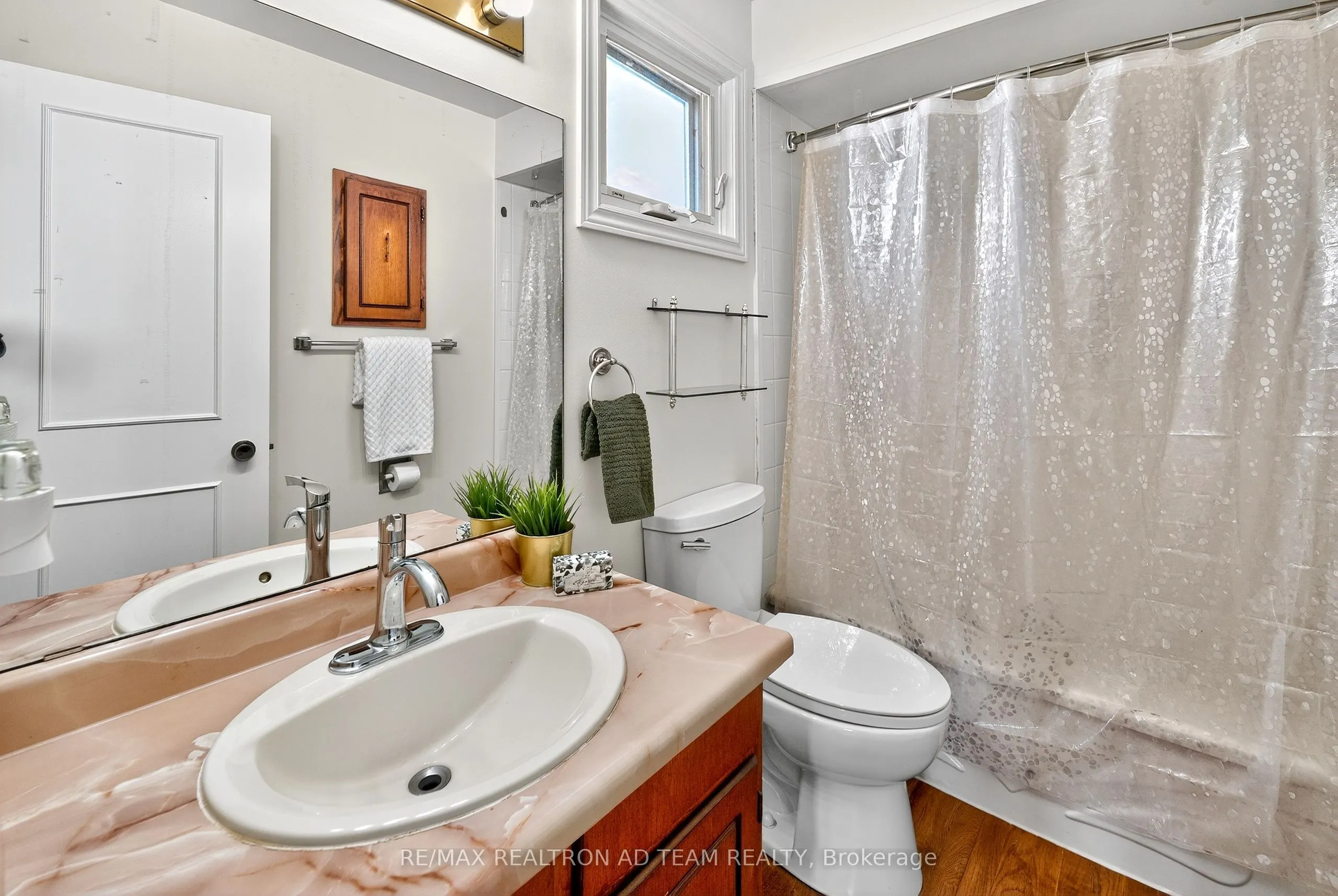 1303 Redwood Lane
