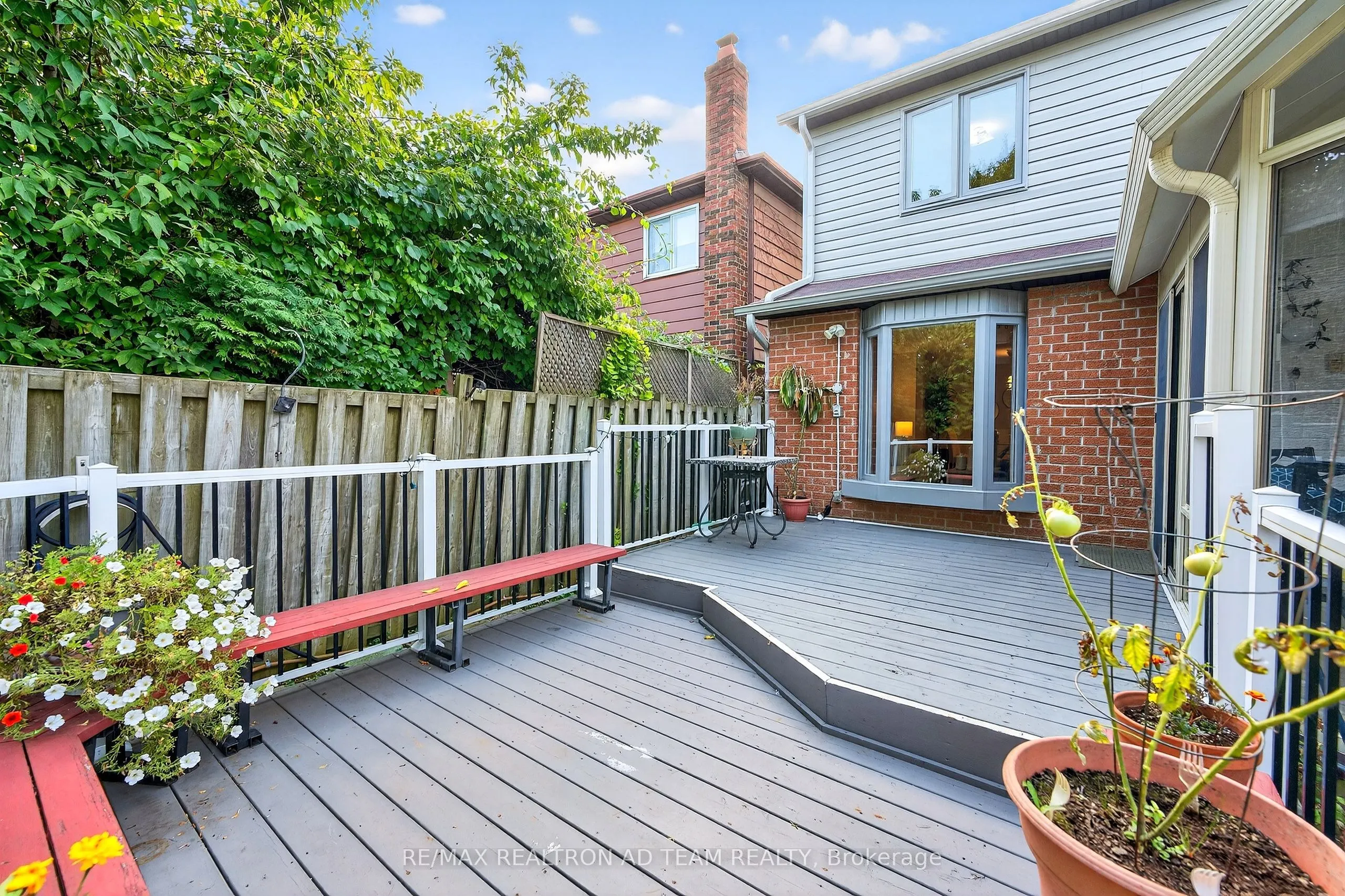 1303 Redwood Lane