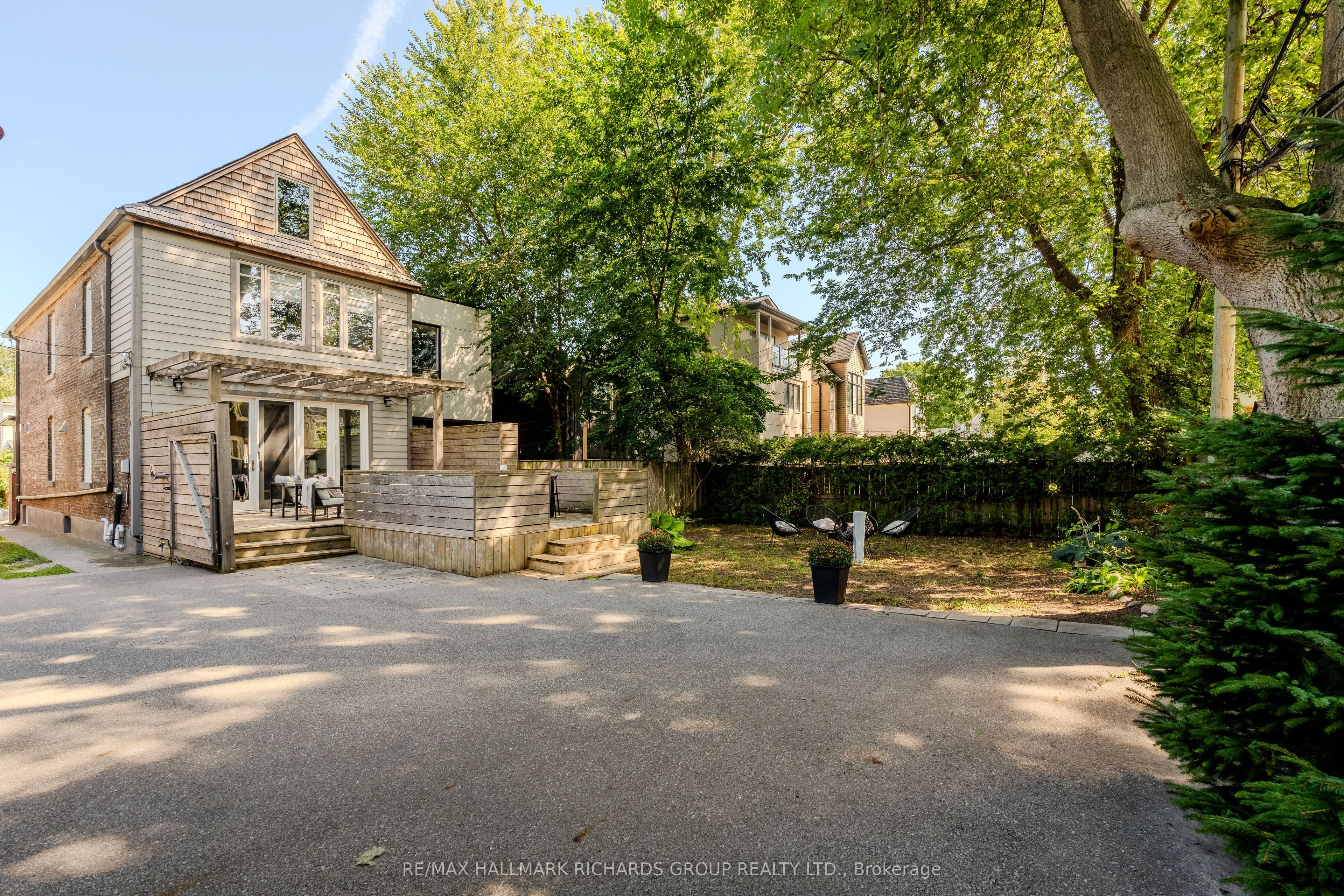 138 Ashdale Avenue