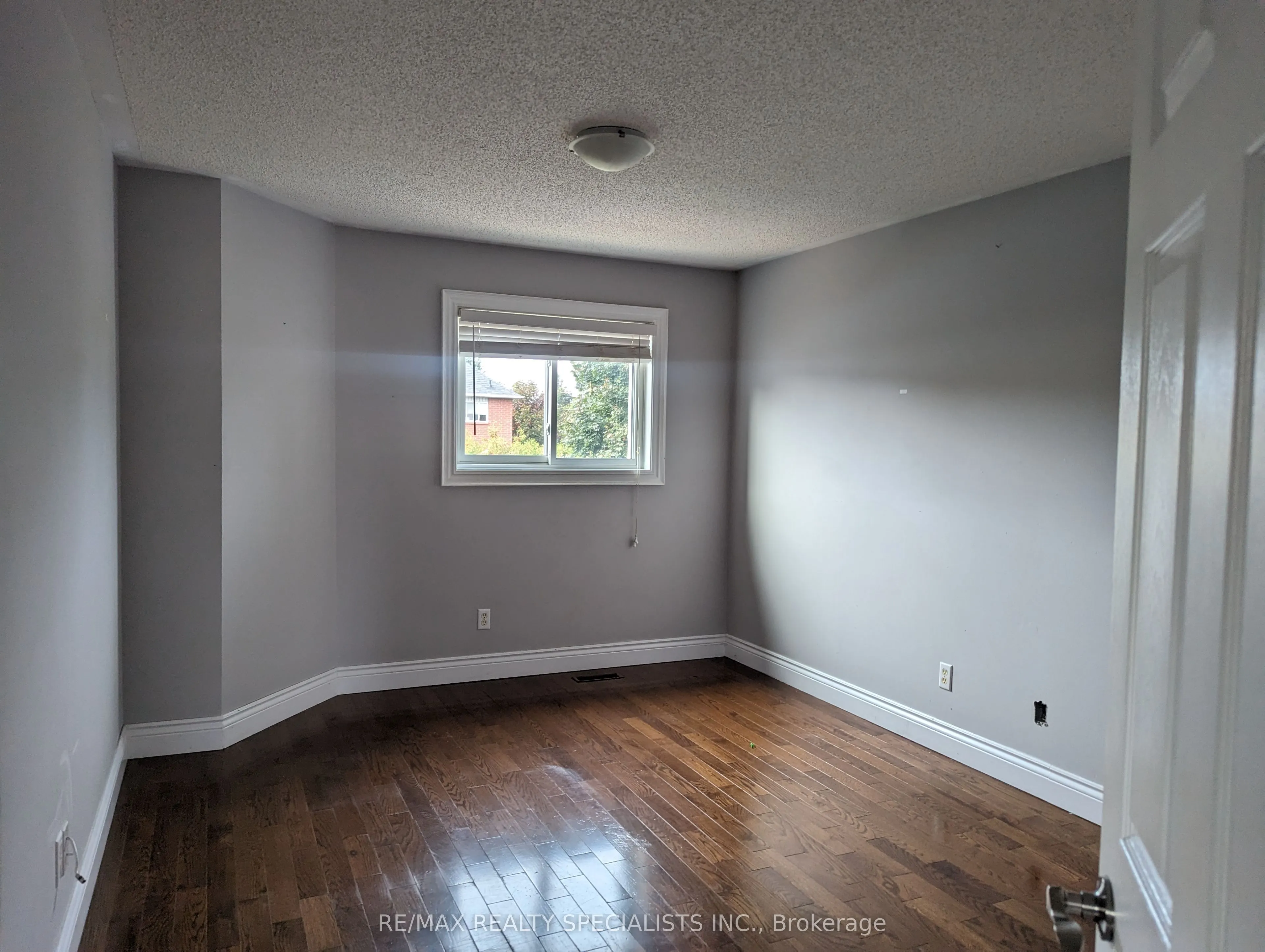 34 FLAXMAN Avenue