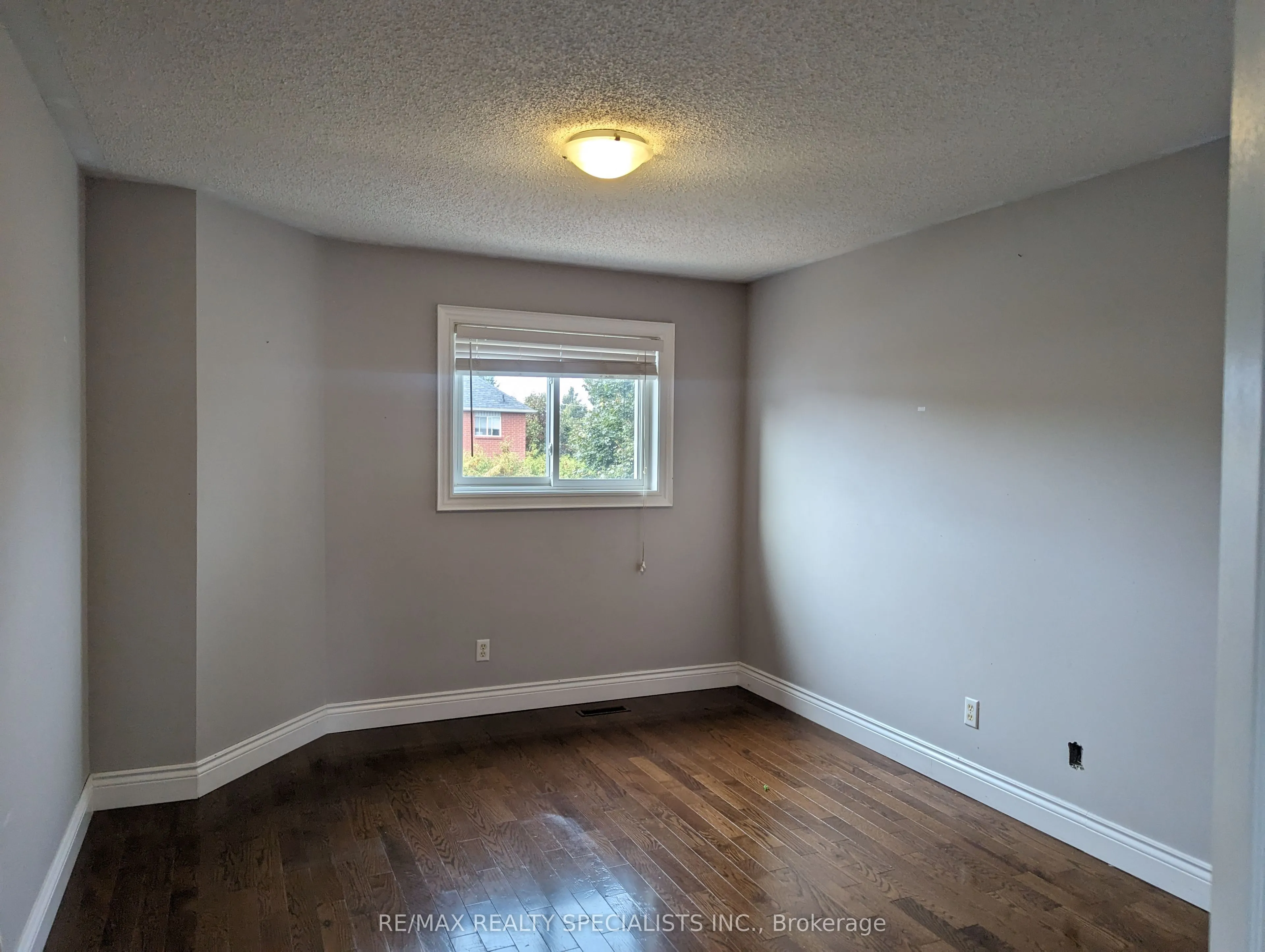 34 FLAXMAN Avenue