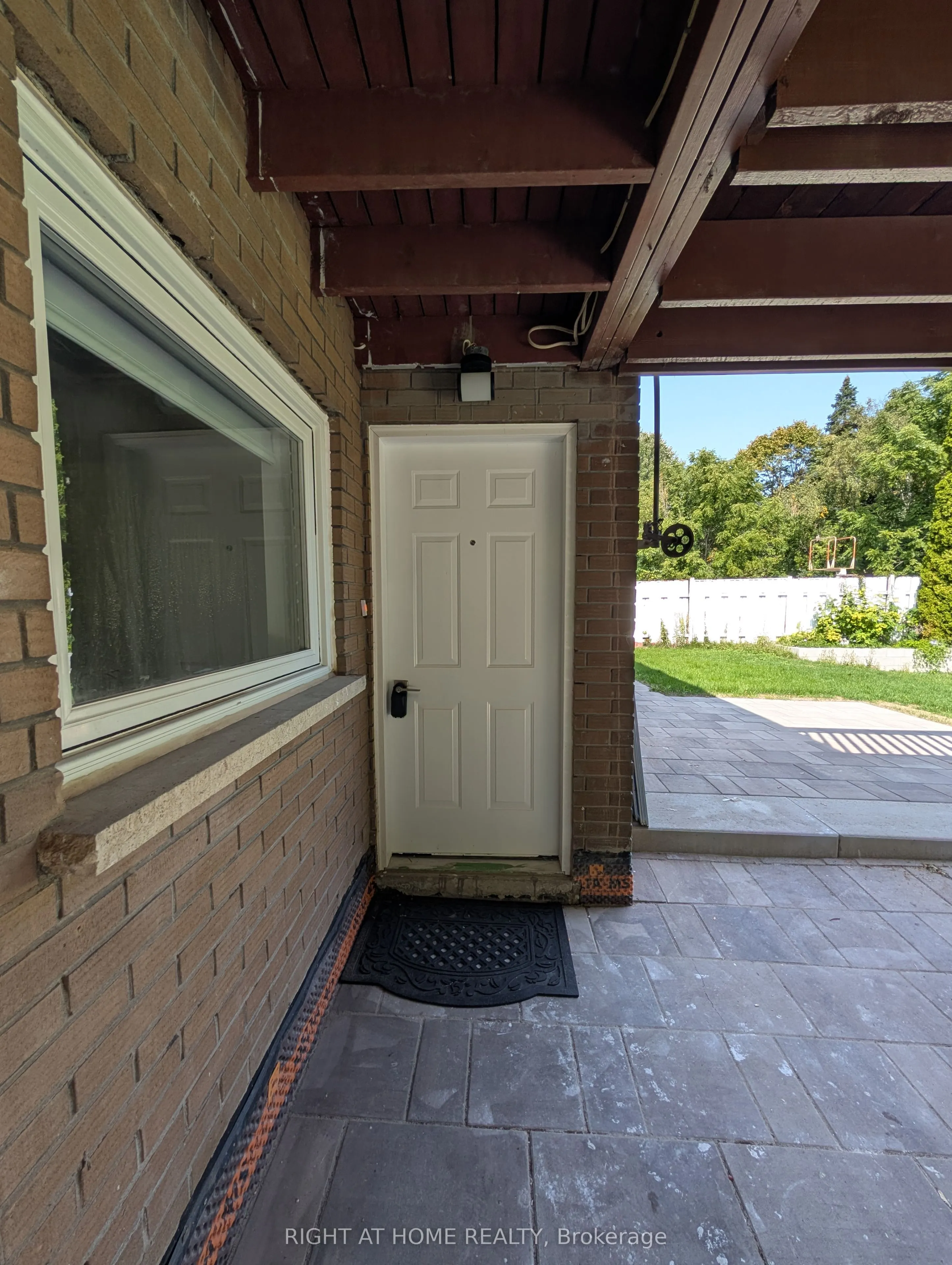 251 Meadow Road