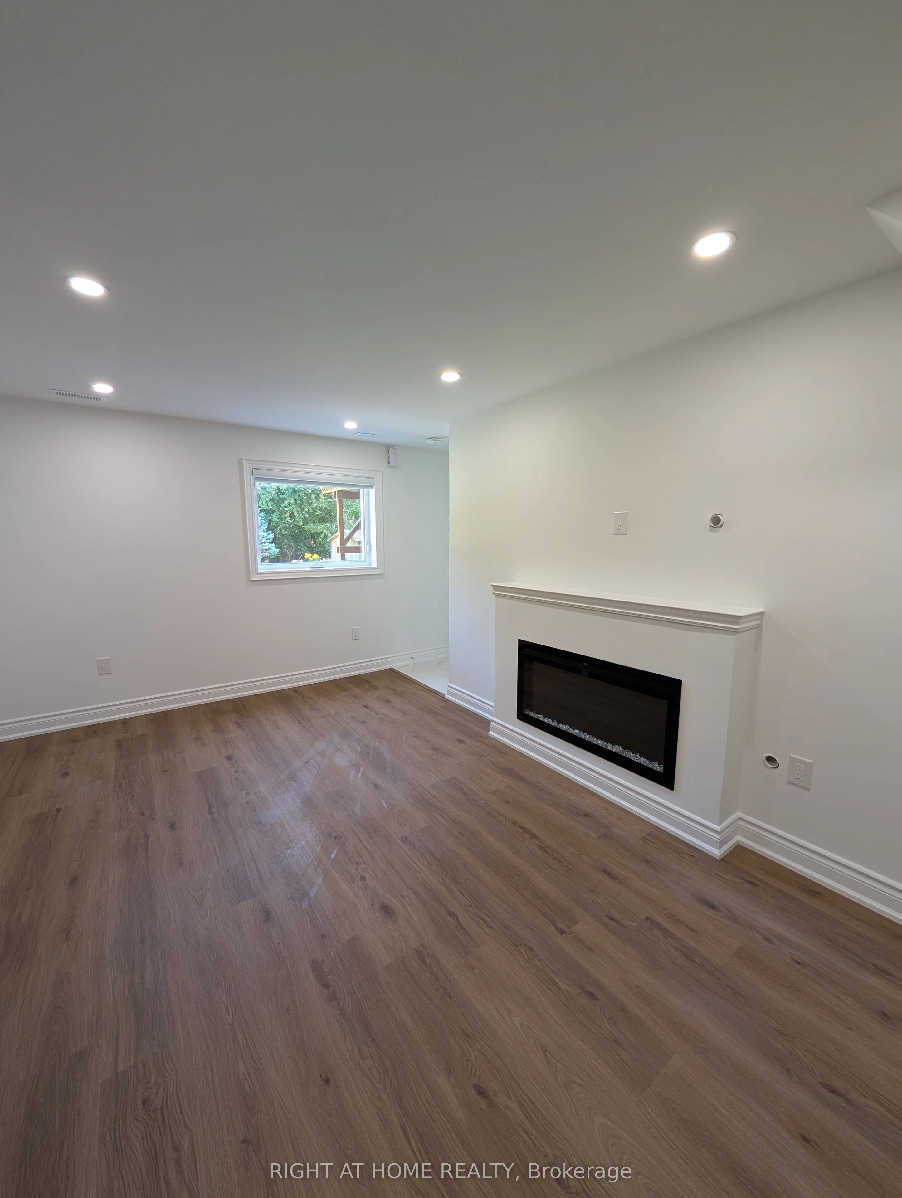 251 Meadow Road