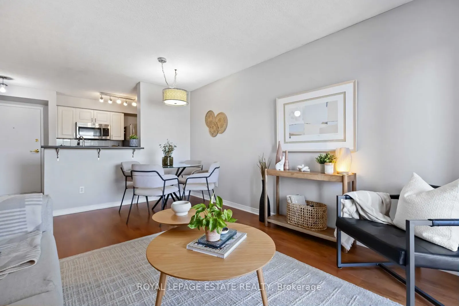 684 Warden Avenue, #325