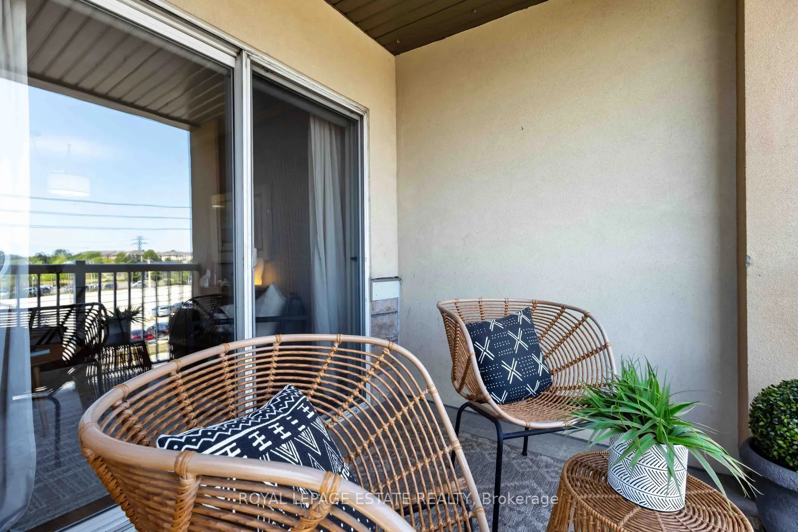 684 Warden Avenue, #325