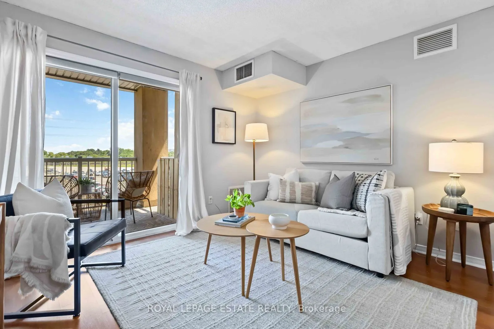 684 Warden Avenue, #325