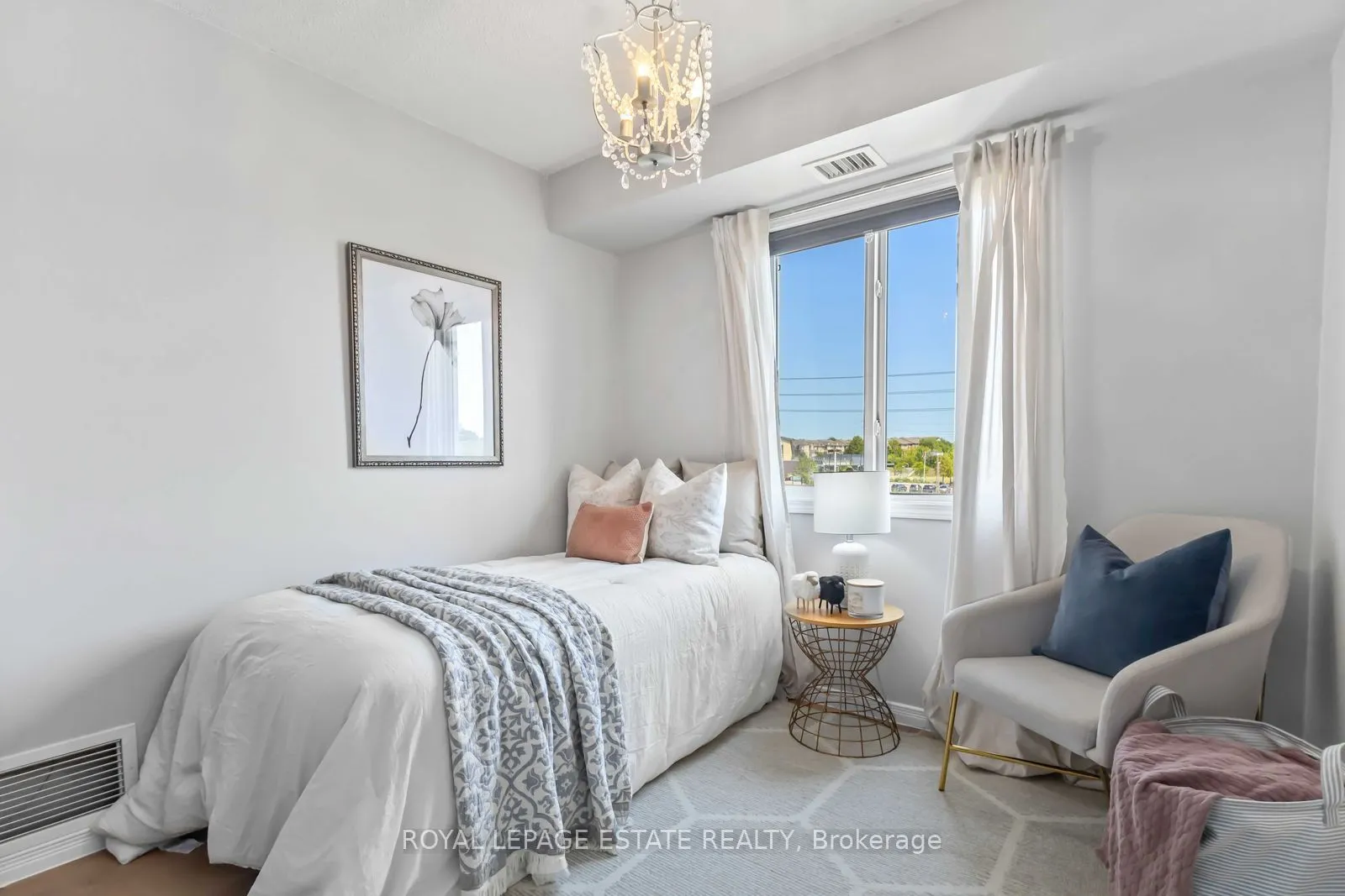 684 Warden Avenue, #325