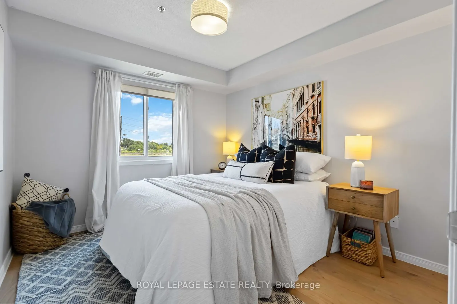 684 Warden Avenue, #325