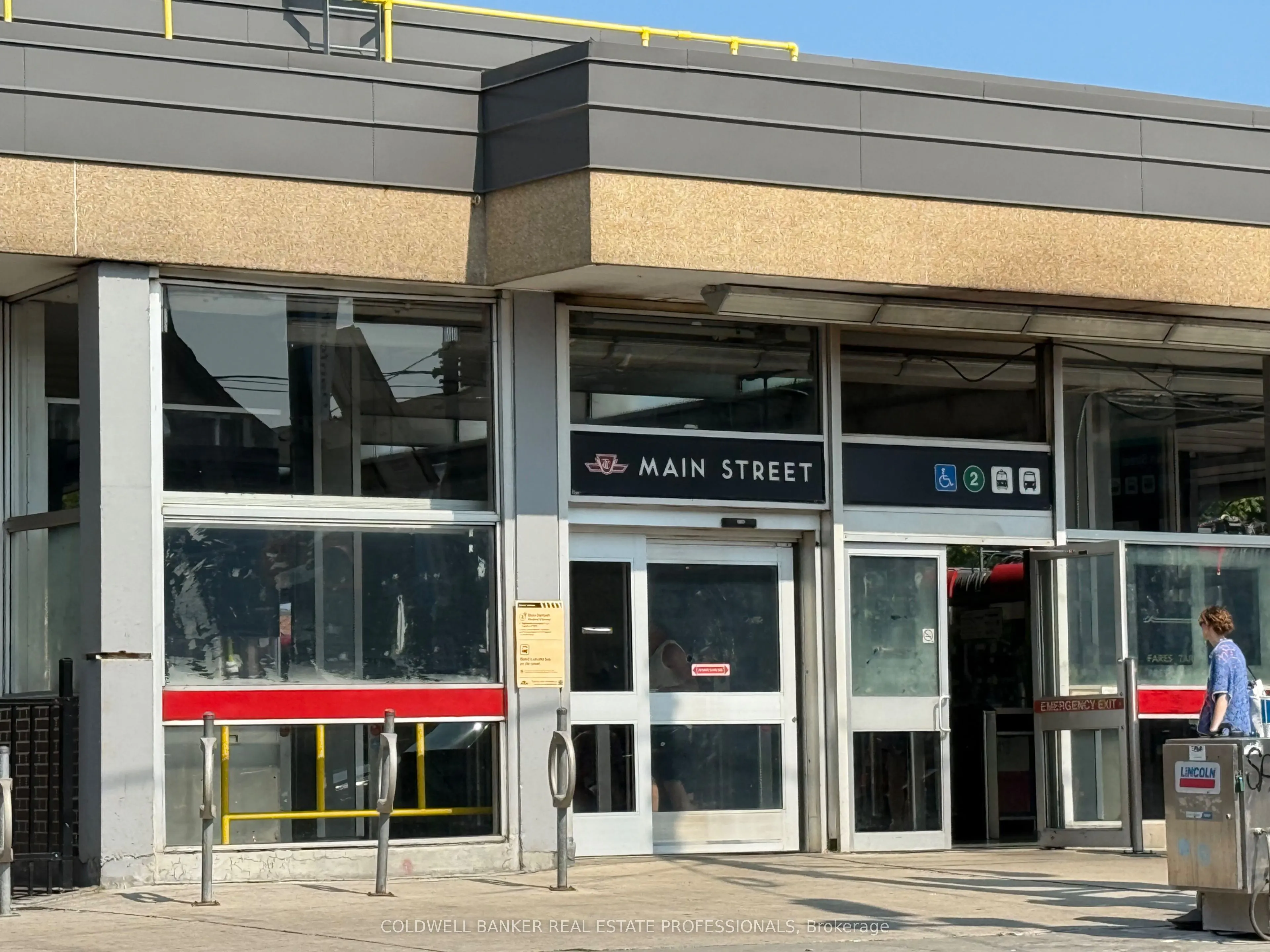 398 Main Street, #Upper