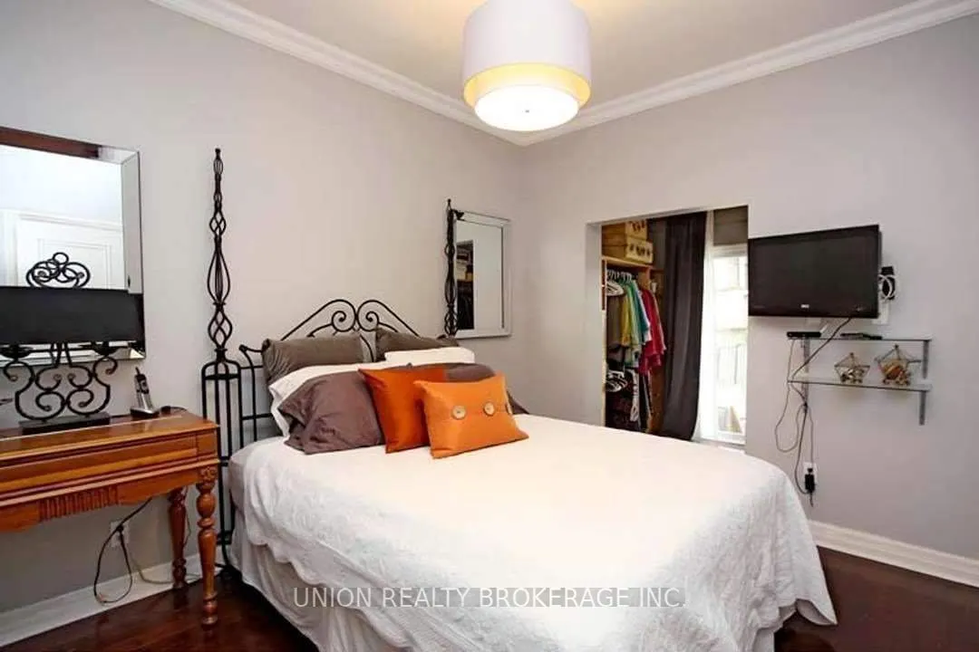 3 Scarborough Road, #Main