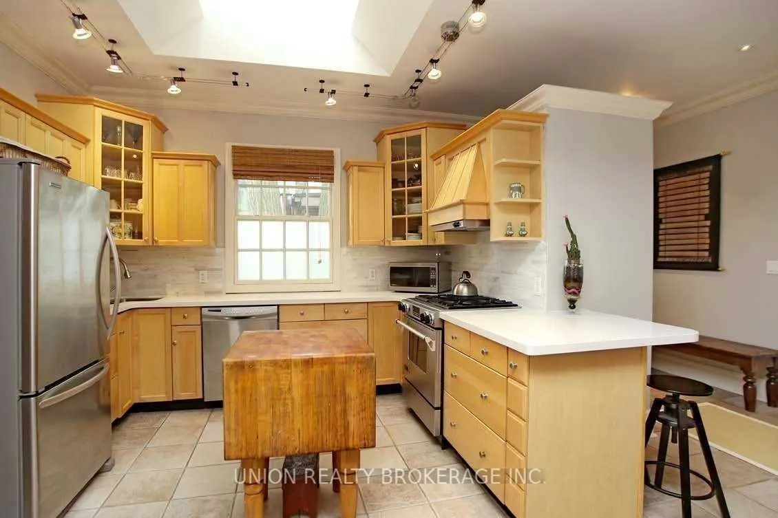 3 Scarborough Road, #Main