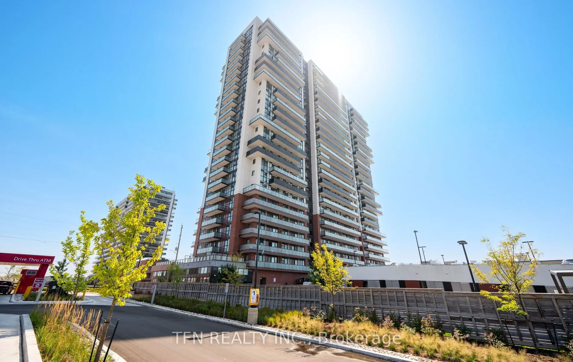 2550 Simcoe Street N, #219