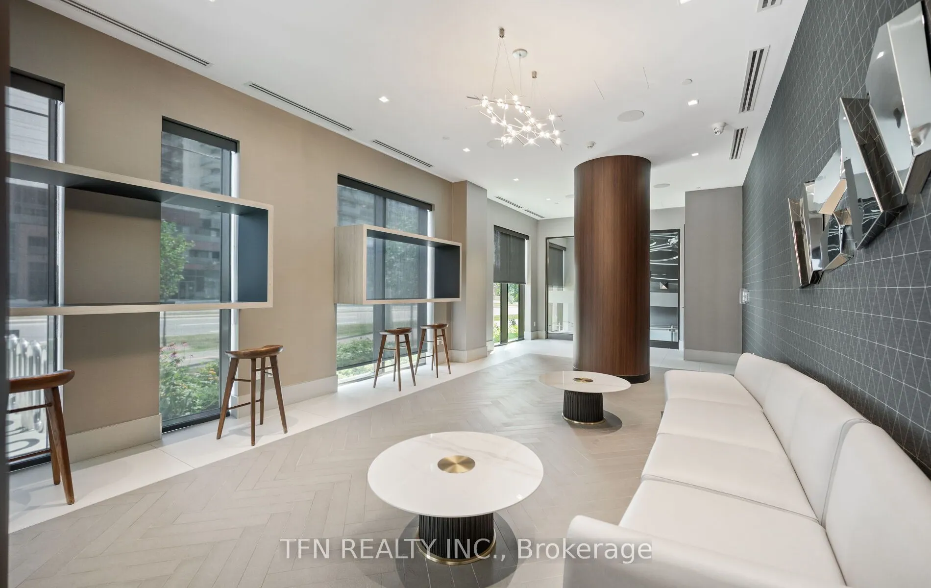 2550 Simcoe Street N, #219