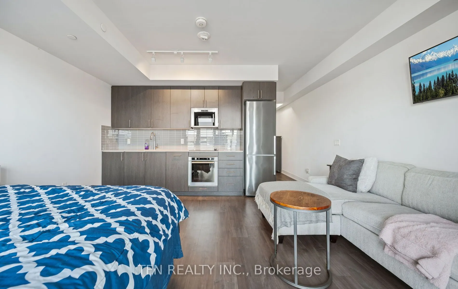 2550 Simcoe Street N, #219