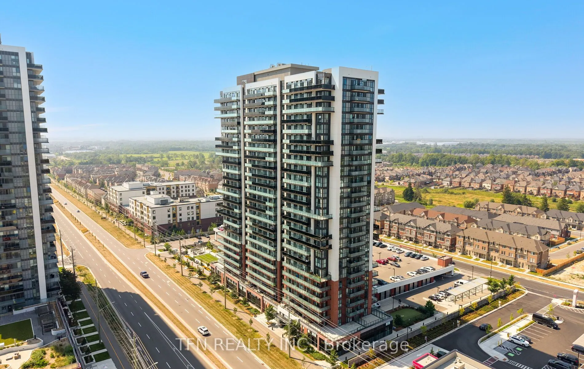 2550 Simcoe Street N, #219