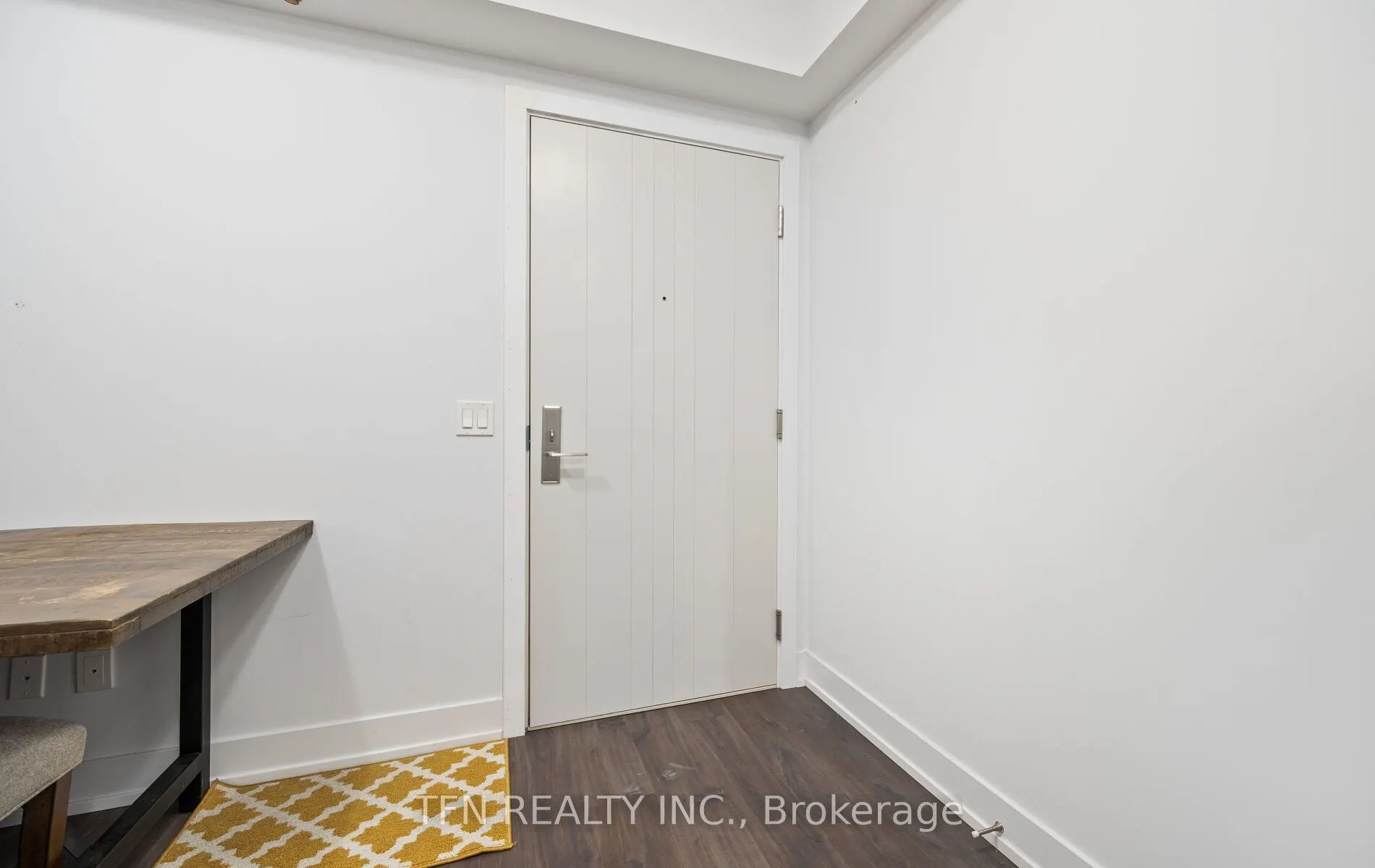 2550 Simcoe Street N, #219